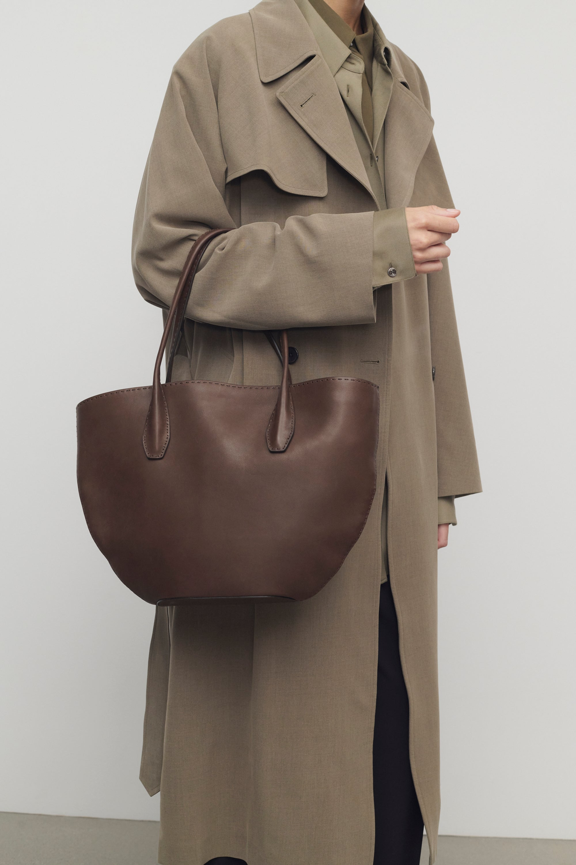 Alger Tote Bag in Leather - 4