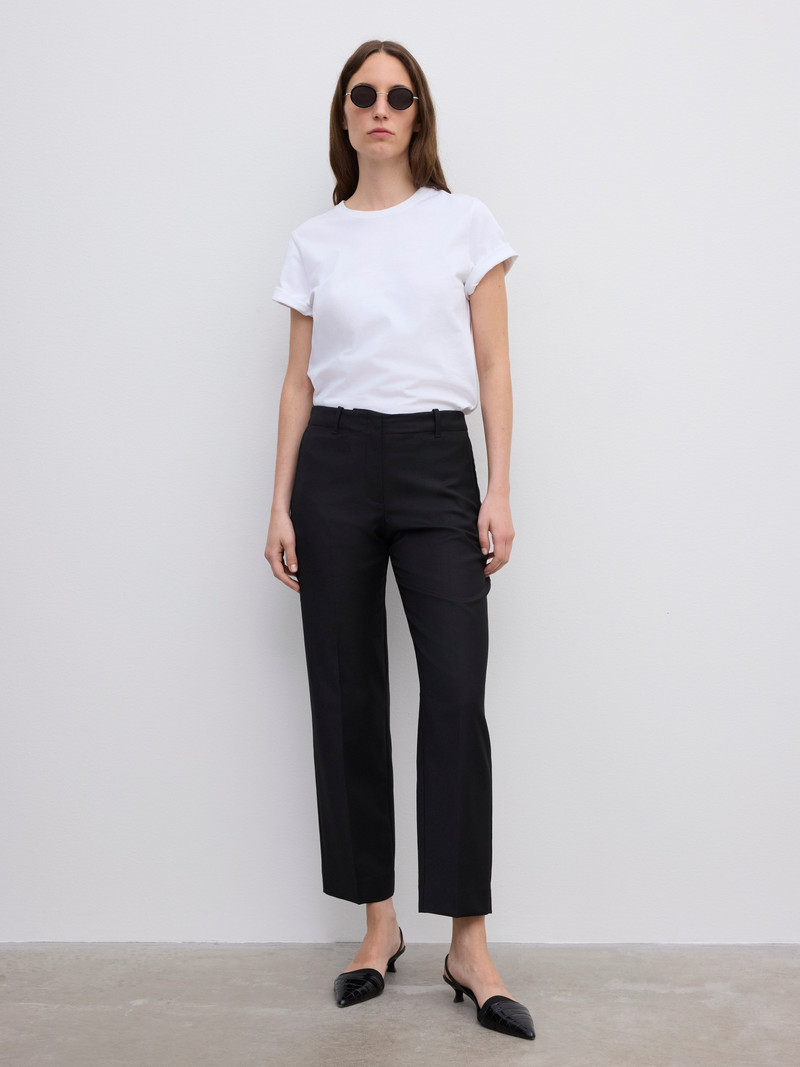 Cropped trousers 1
