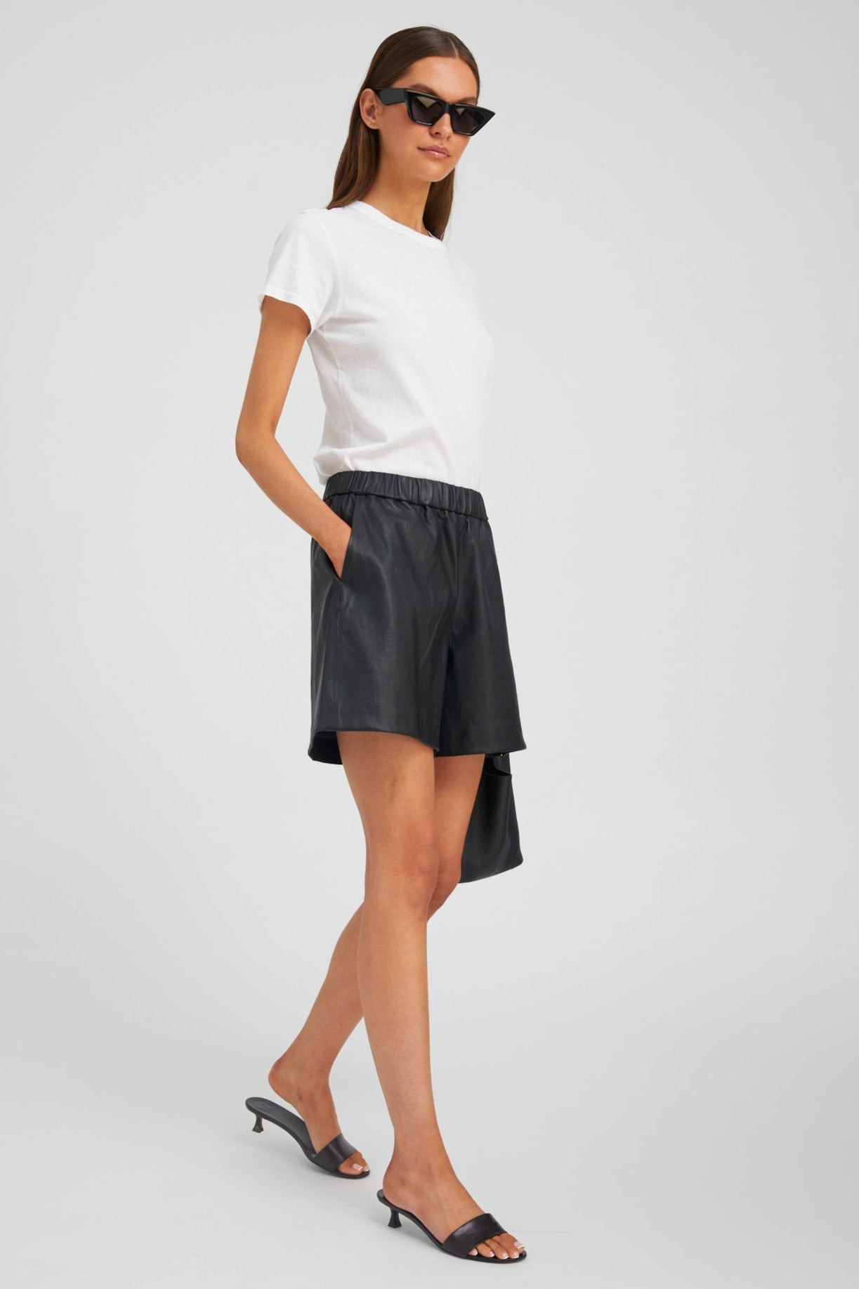 BLACK LEATHER CULOTTE SHORTS - 4