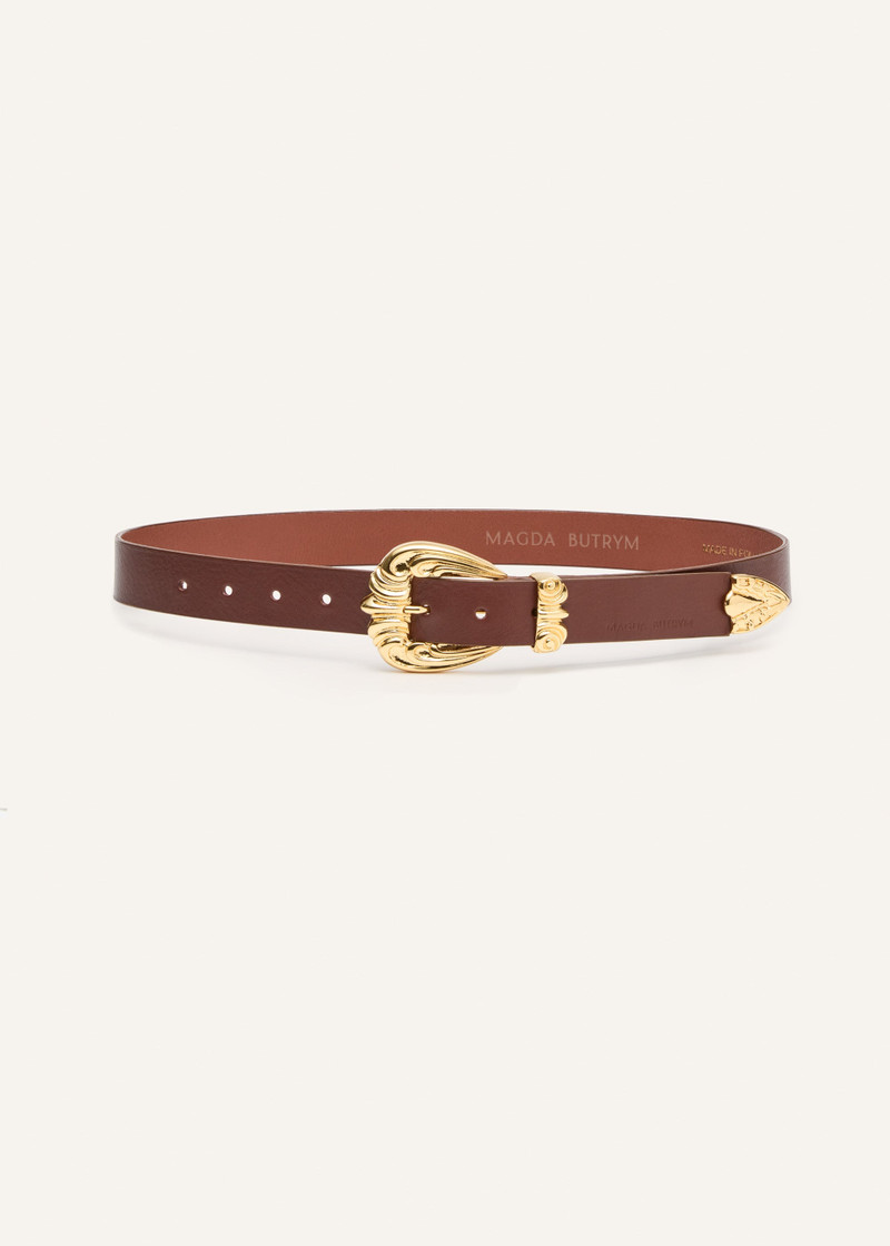 Western-style leather belt with engraved buckle in gold 1