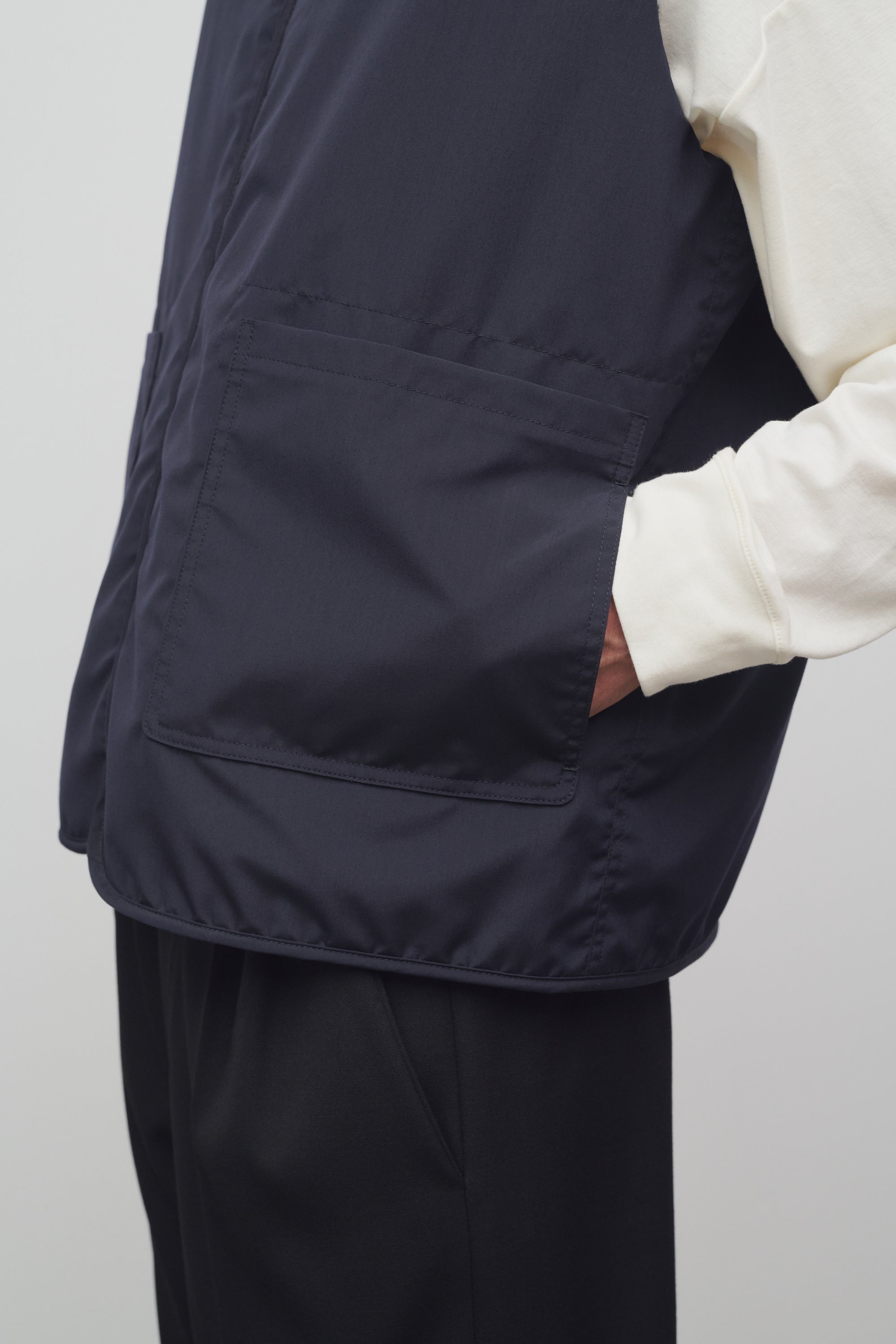 Acadia Vest in Cashmere and Silk - 5