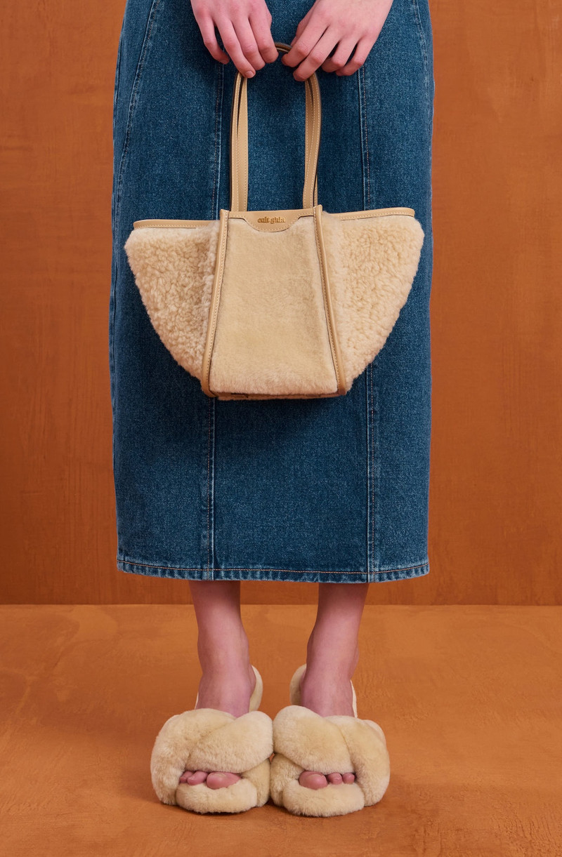 Cult Gaia SMALL SADIE TOTE outlook