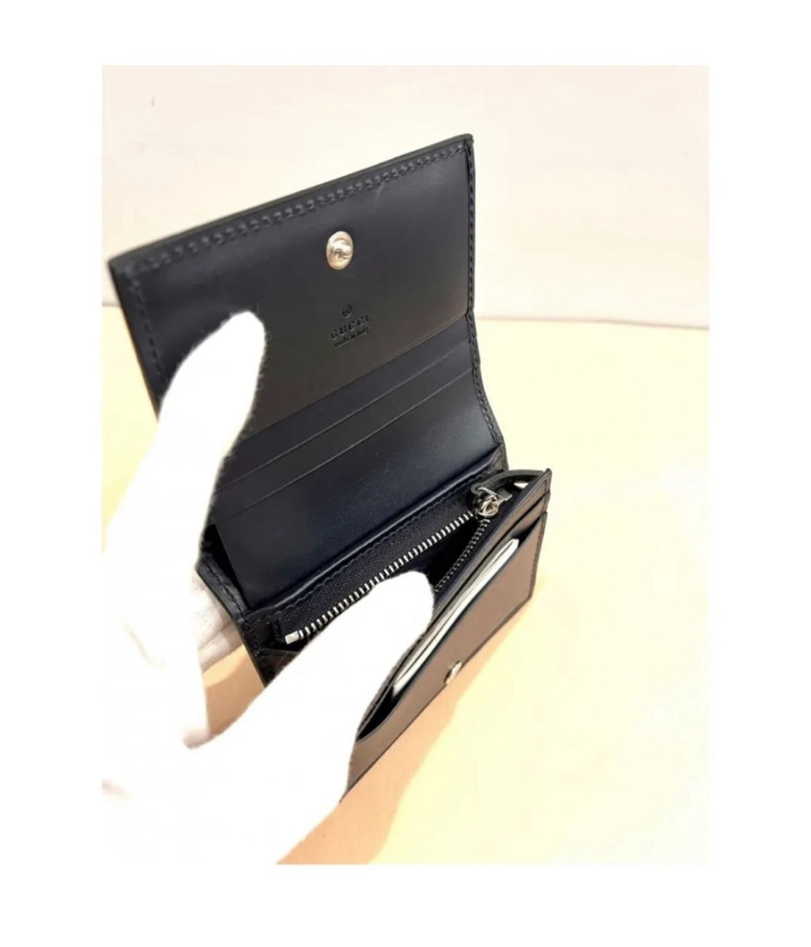 Gucci New GG Logo Leather Unisex Wallet - 3