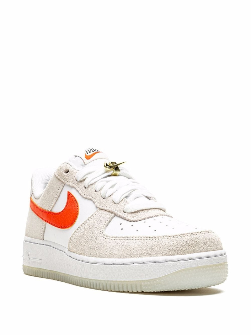 Nike Air Force 1 '07 SE sneakers outlook
