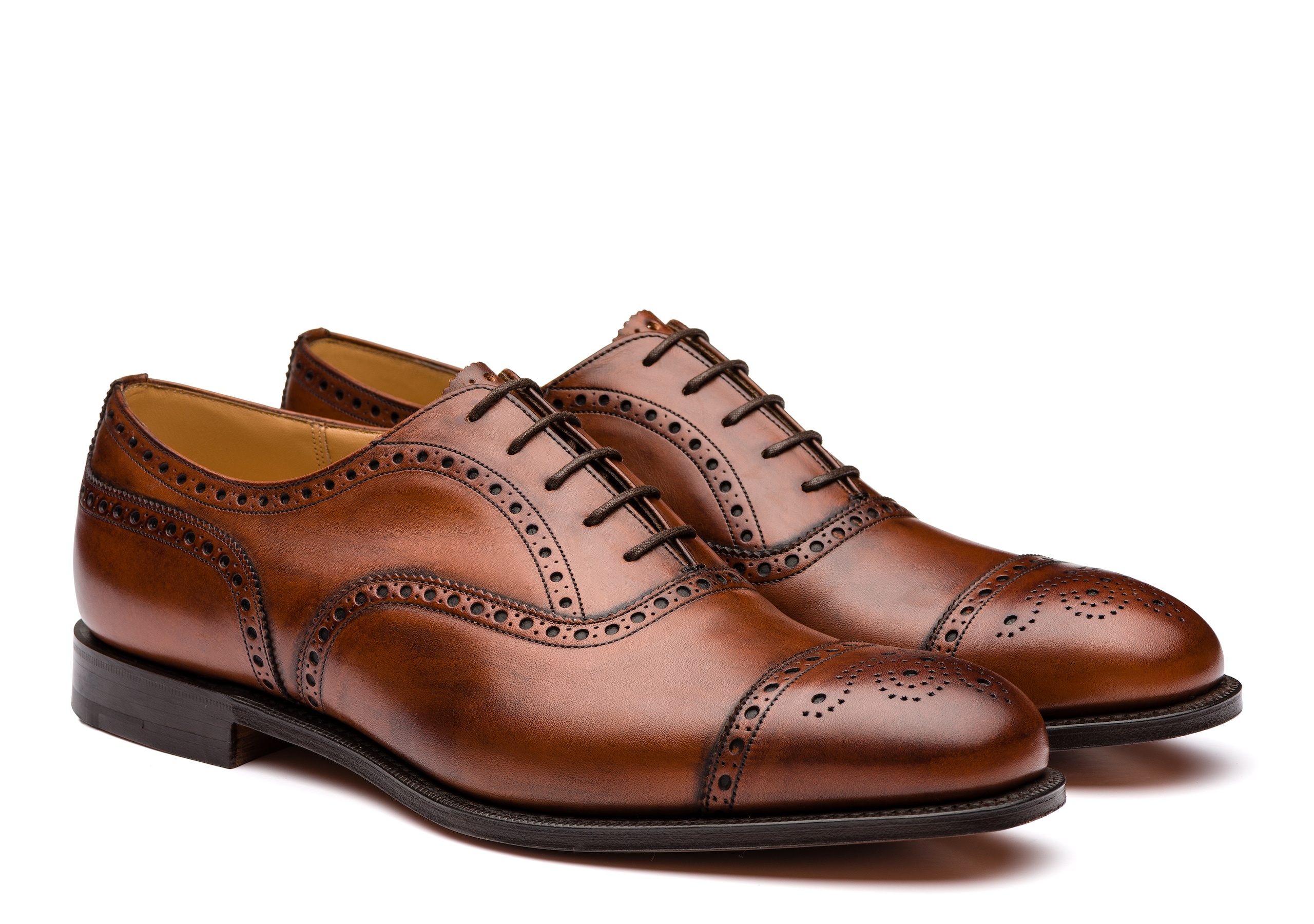 Church's Diplomat 173 Nevada Leather Oxford Brogue Walnut | REVERSIBLE