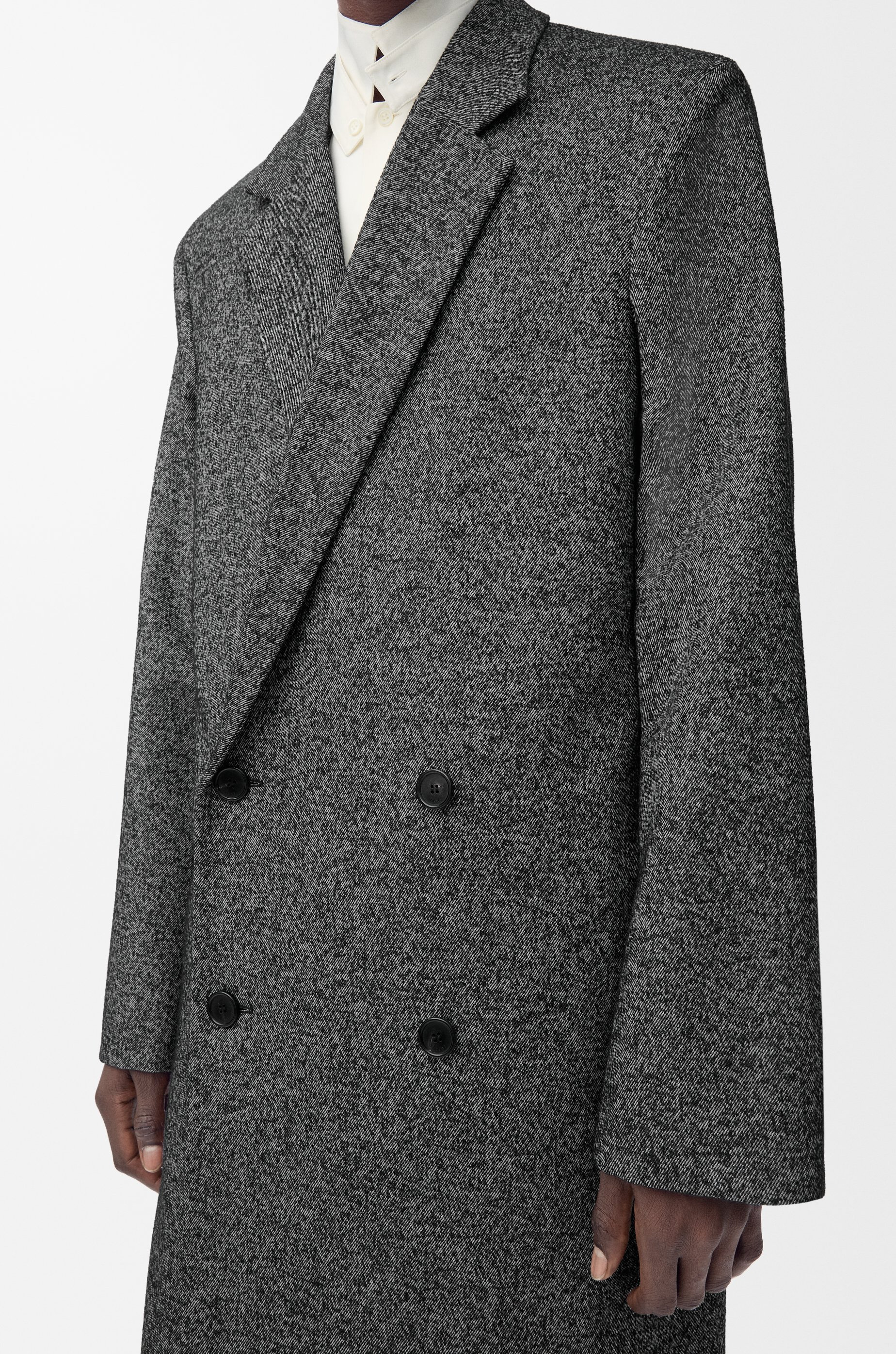 Double breasted coat in wool blend - 4