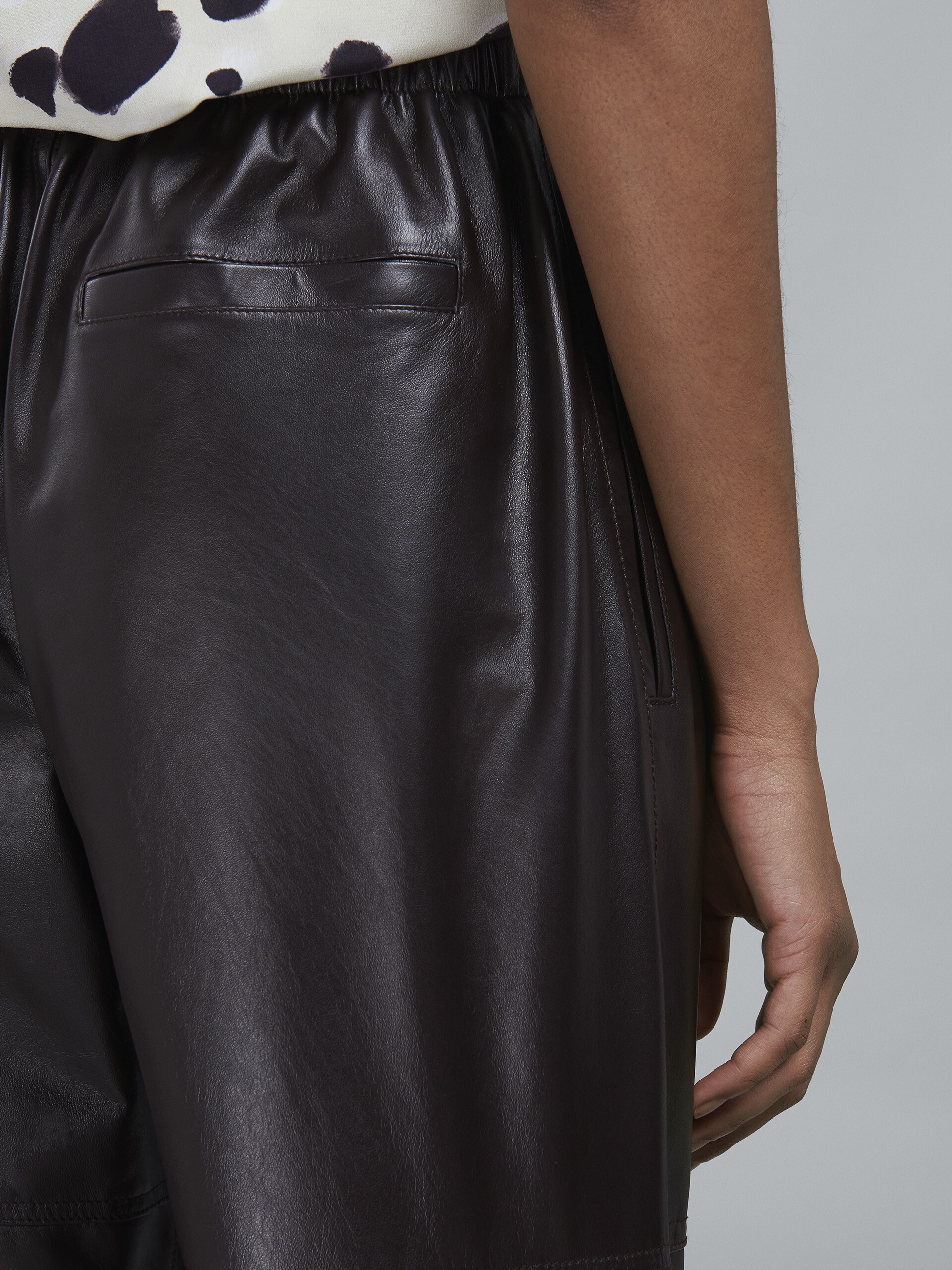 LIGHT NAPPA LEATHER CARGO PANTS - 4