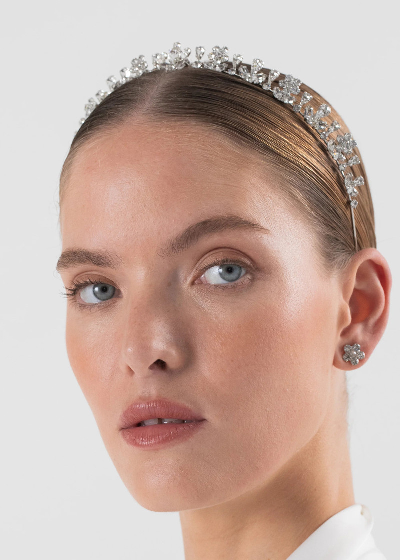 Anne Tiara 3