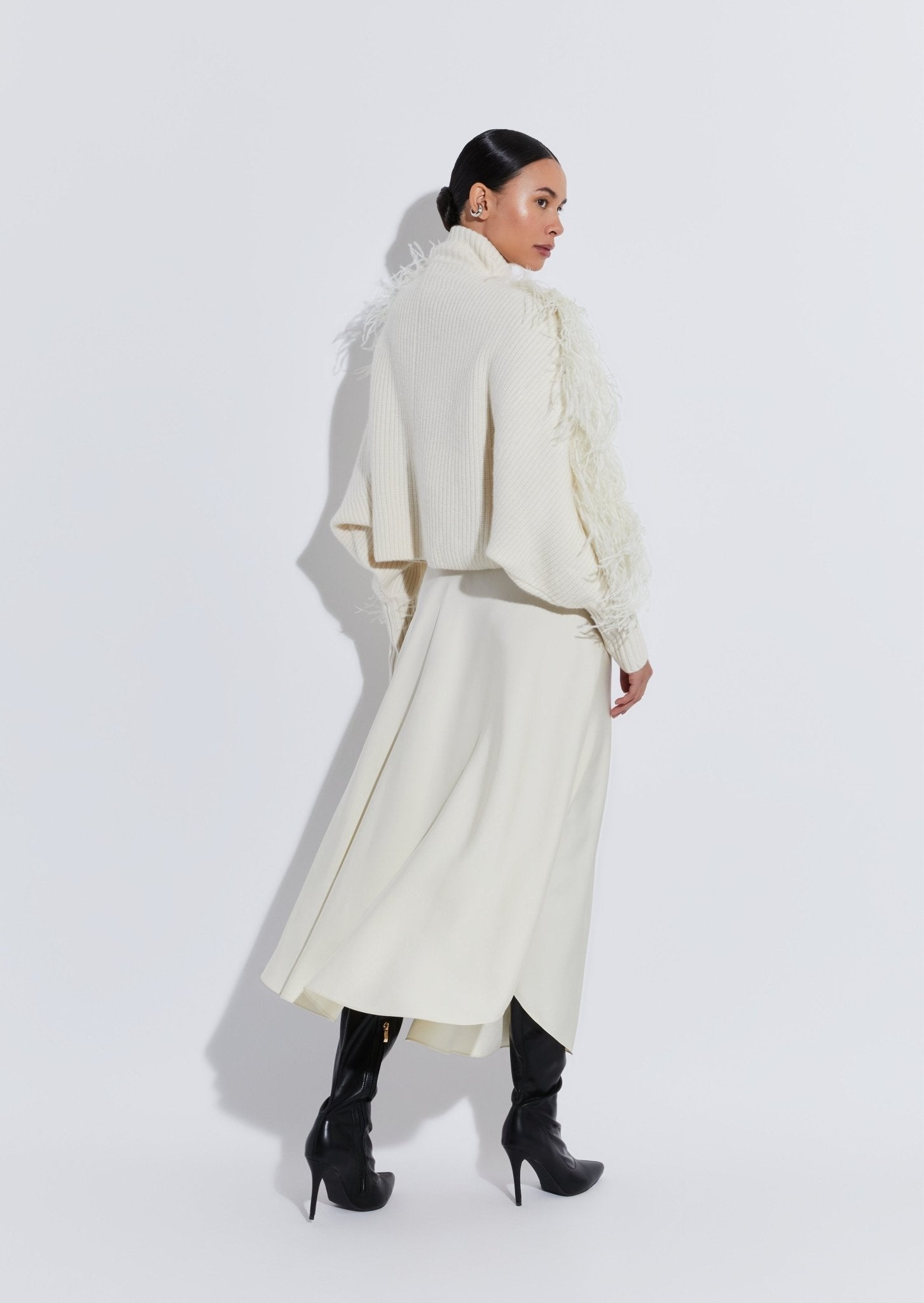 Cashmere Crossover Sweater With Feathers - 3