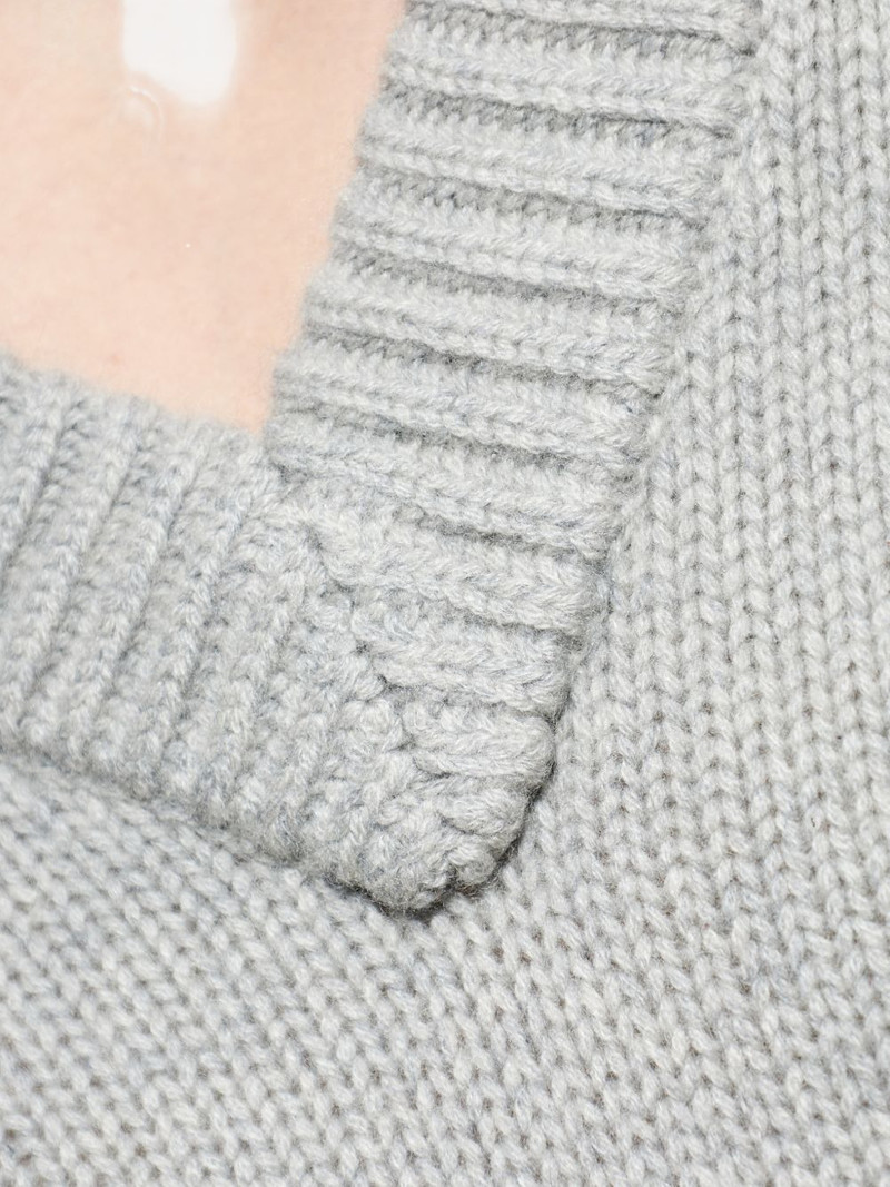 Dan v-neck knitted sweater 5