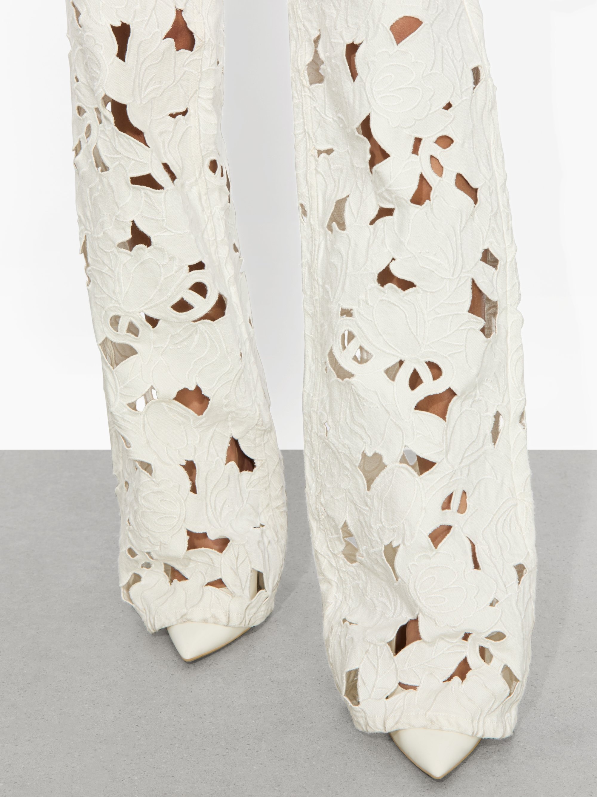 WEEZY EYELET JEAN - 5