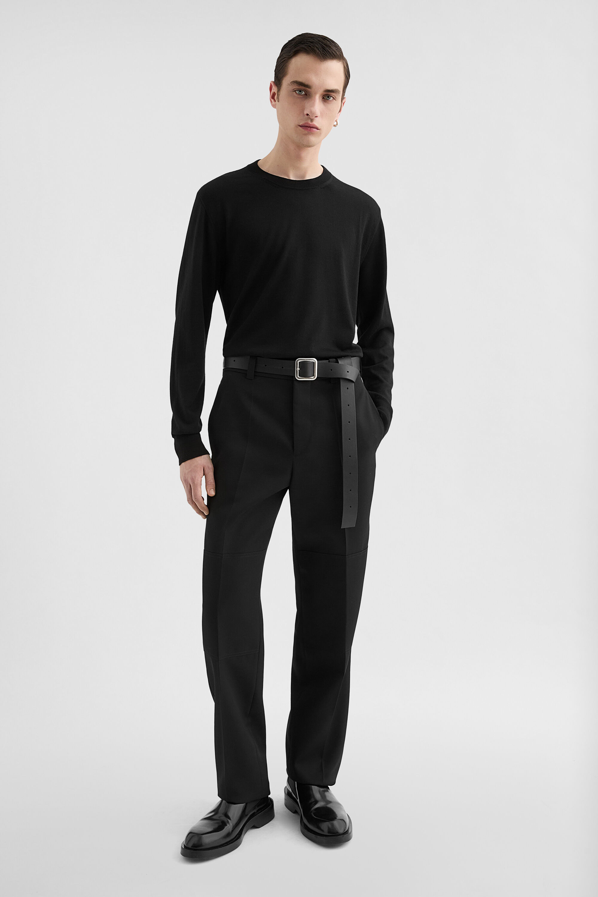 Lightweight Crew-Neck Sweater - 6