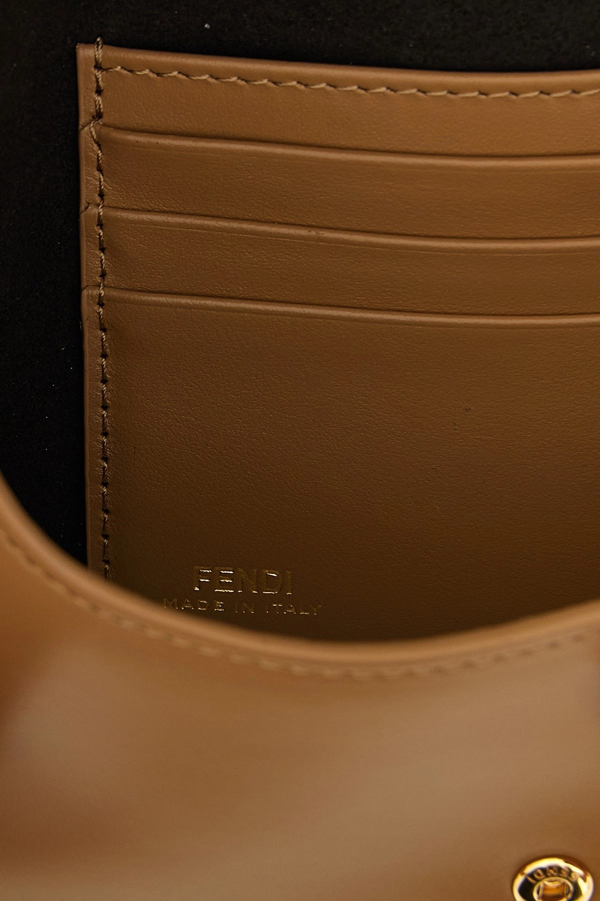 'Fendigraphy' Wallet on Chain - 5