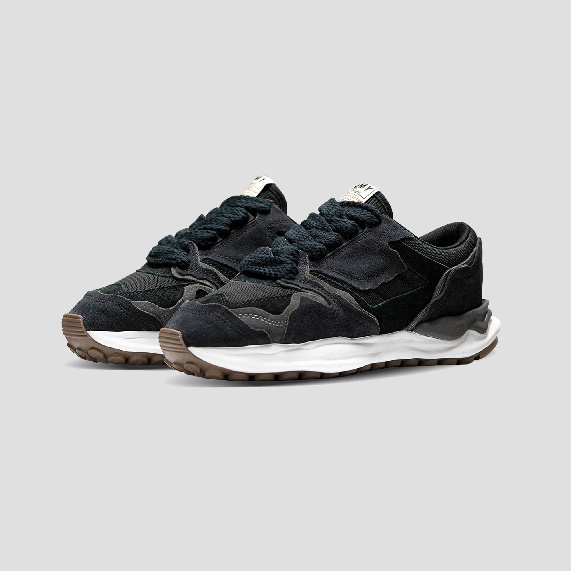 DISTRESSED SNEAKER - BLACK - 2