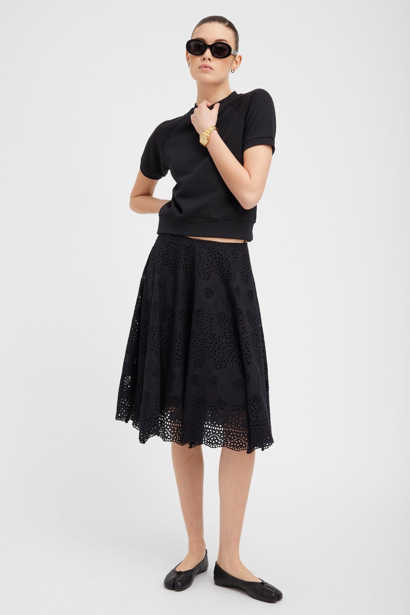 BLACK RAGLAN SWEATSHIRT - 3