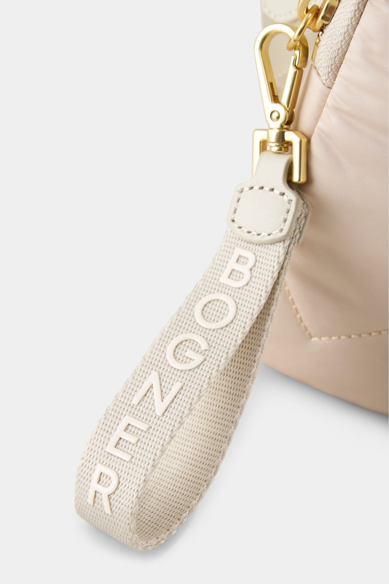 Morzine Johanna Smartphone pouch in Sand 5