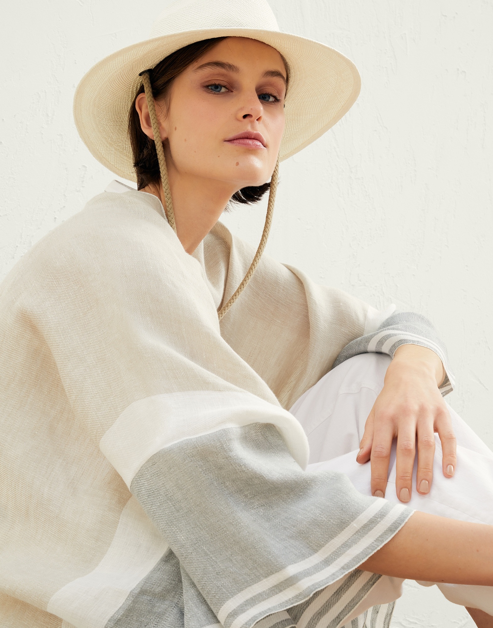 Linen shawl with stripes - 4