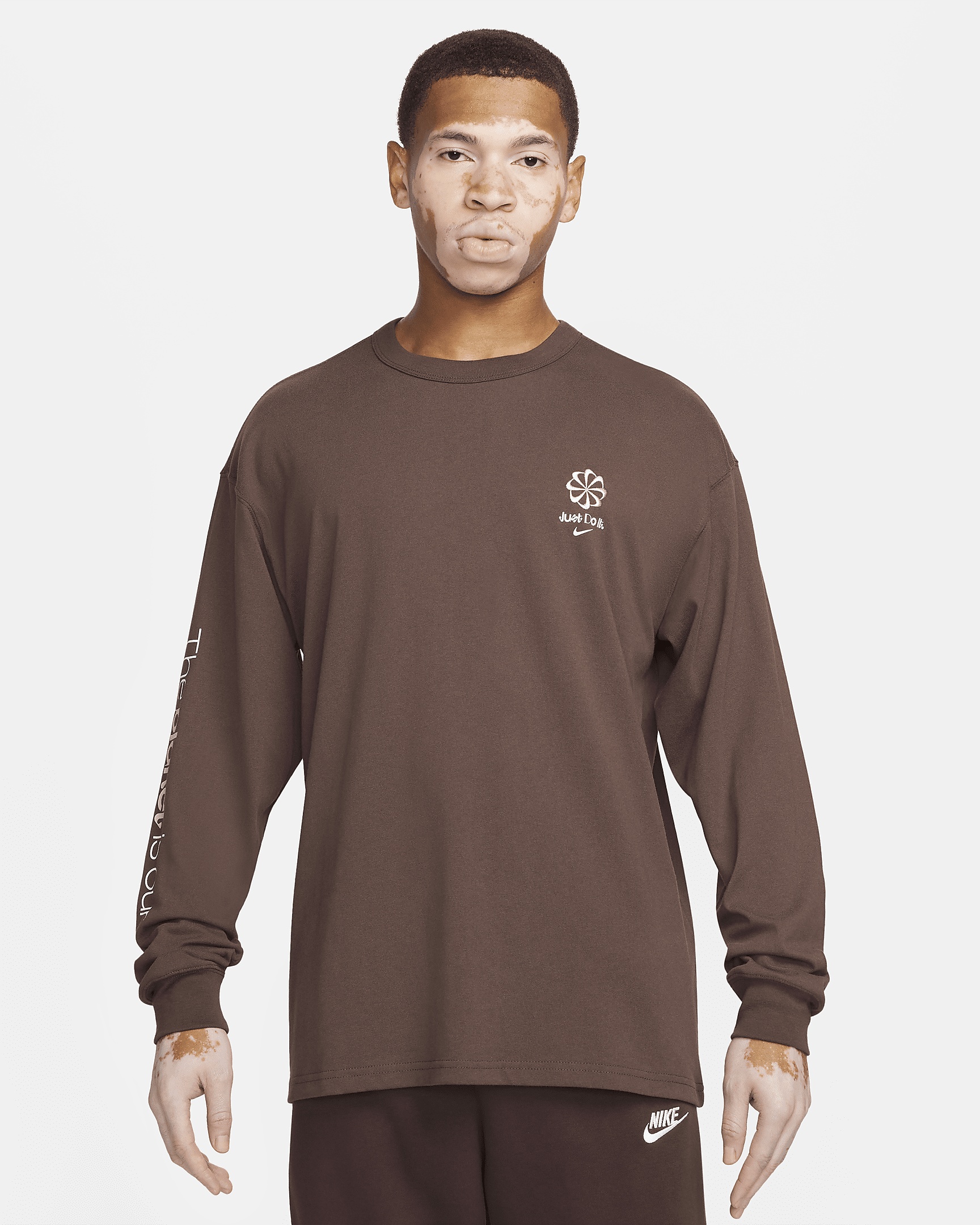 Nike Sportswear Men's Long-Sleeve Max90 T-Shirt - 1