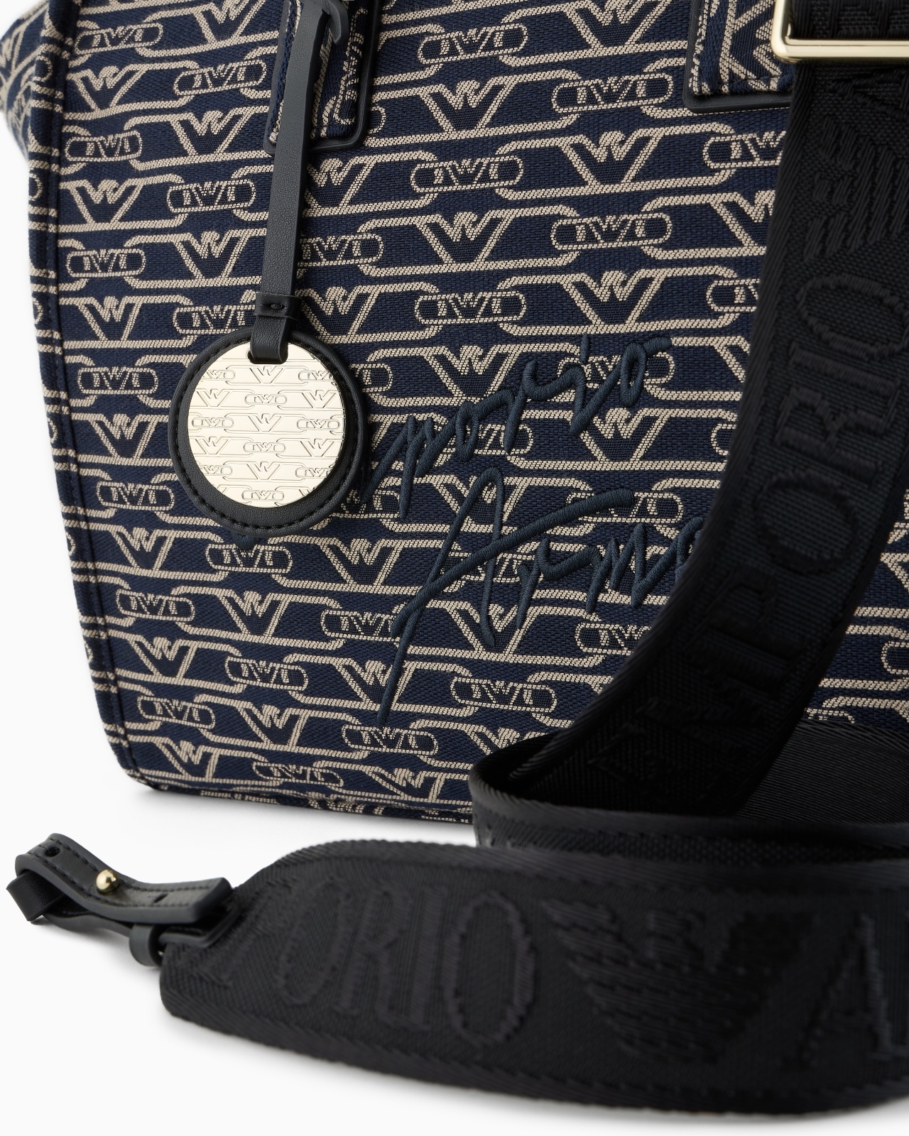MEDIUM SHOPPER BAG IN JACQUARD CANVAS WITH ALL-OVER MONOGRAM - 5