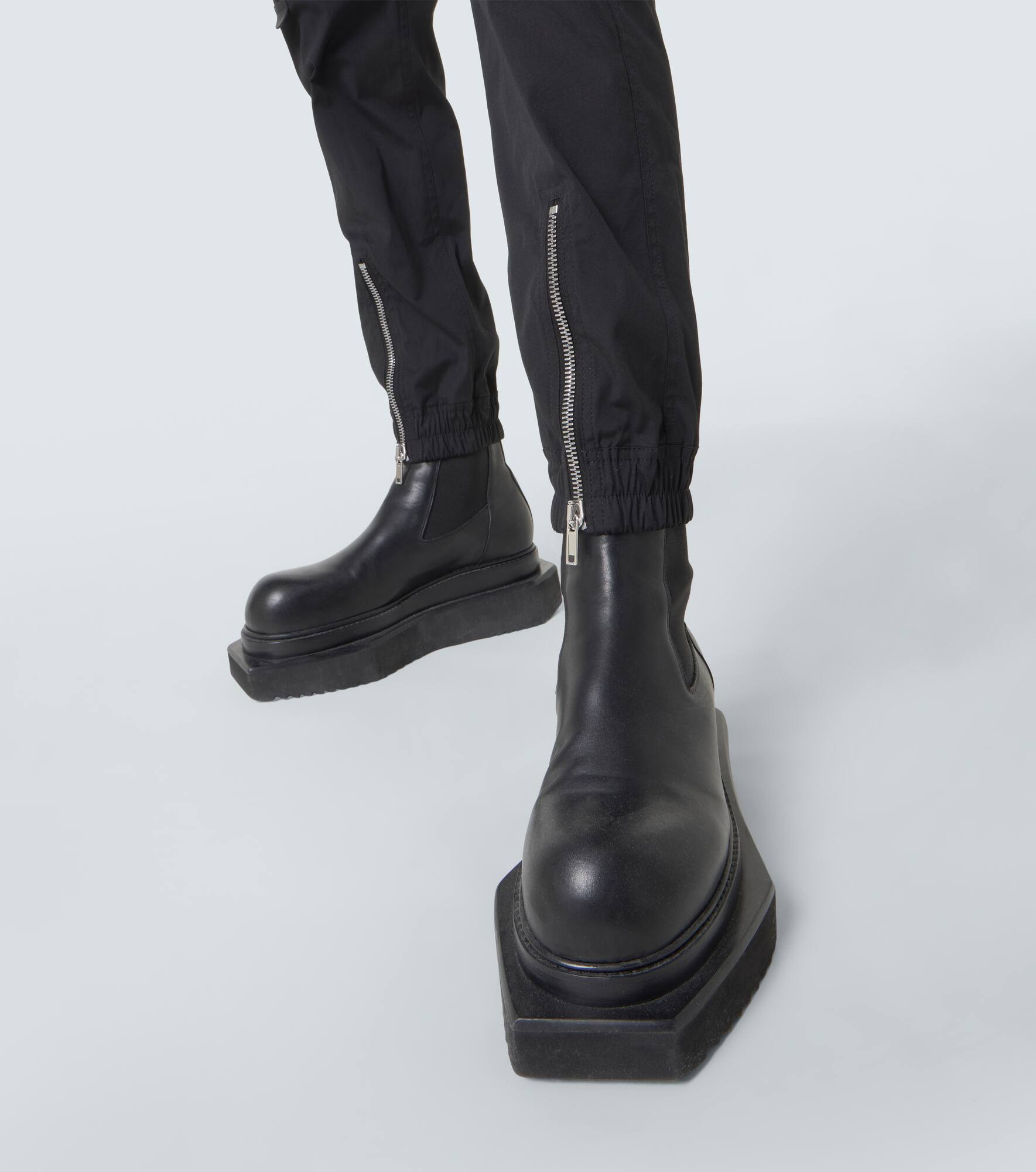 Bauhaus cotton-blend cargo pants - 6