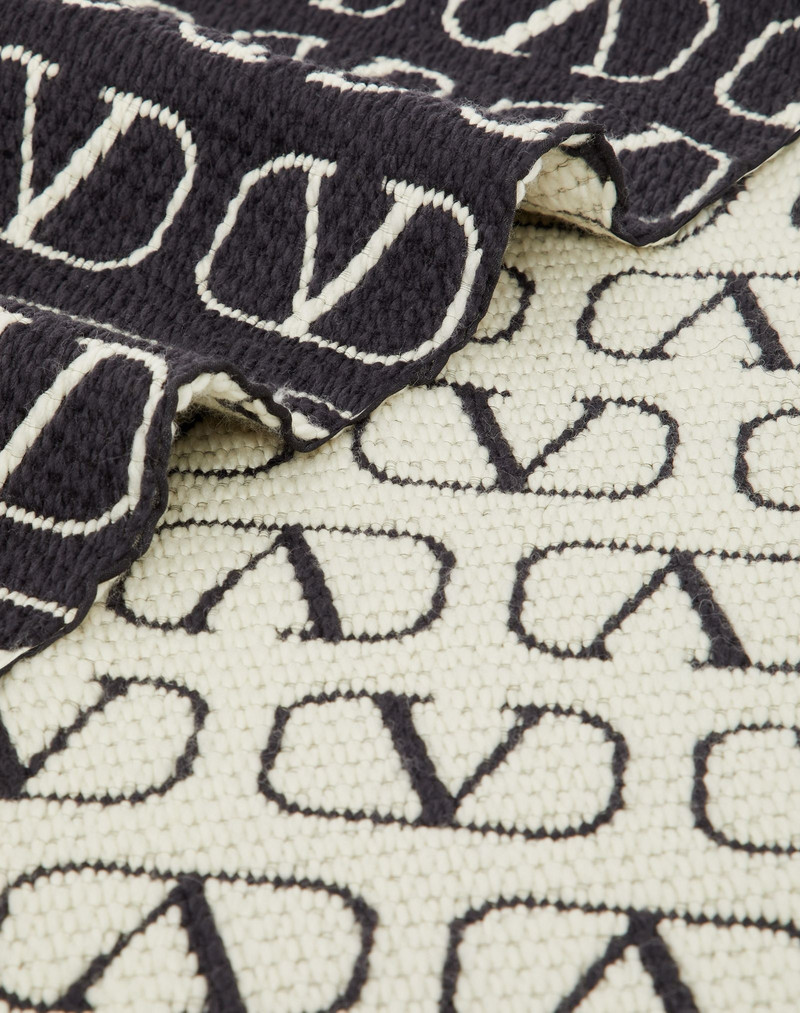 VLogo Signature Scarf 3