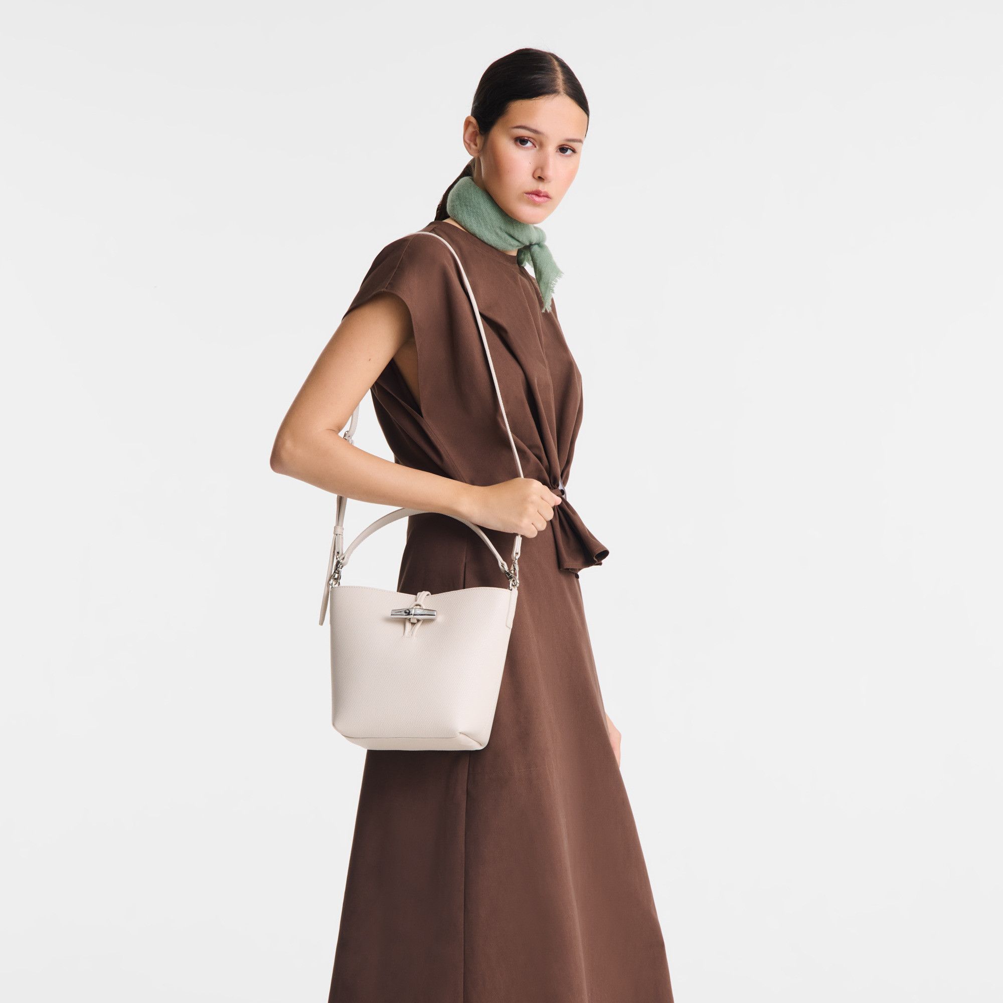 Le Roseau Bucket bag Paper - Leather - 2