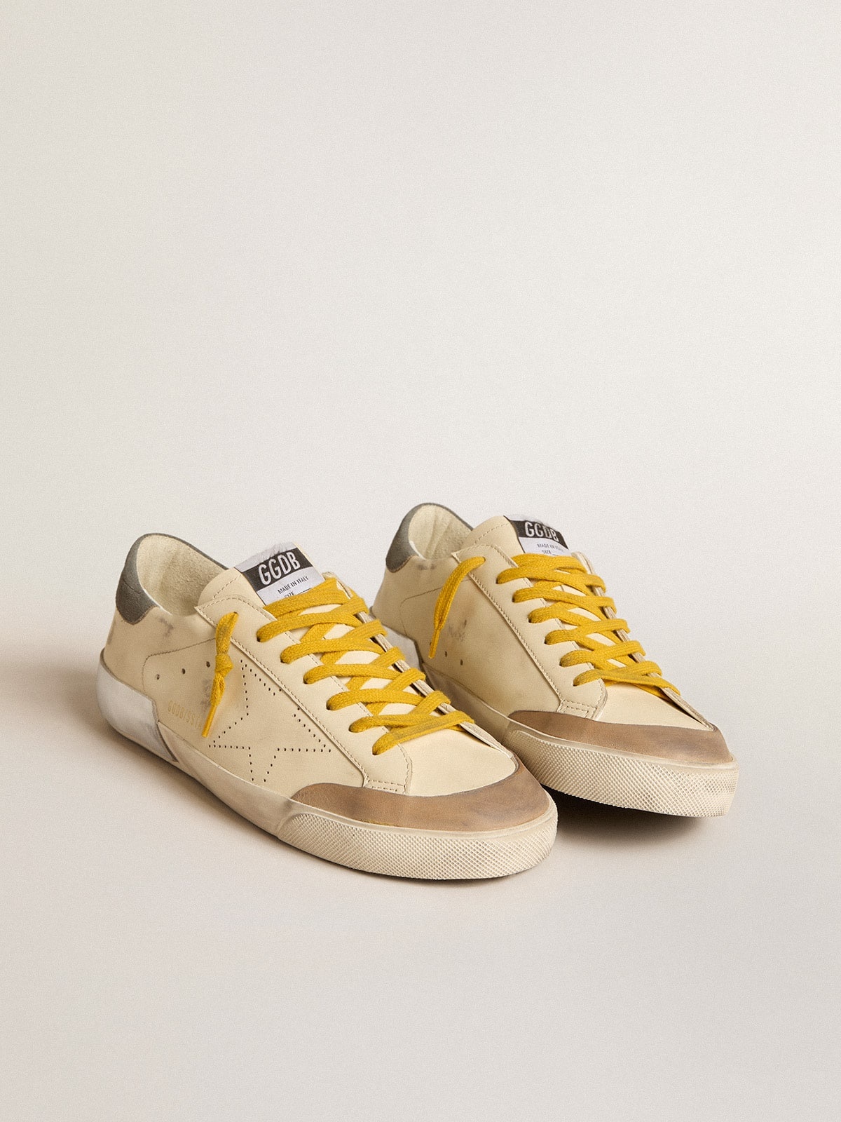 Super-Star in leather with perforated star and gray suede heel tab - 2