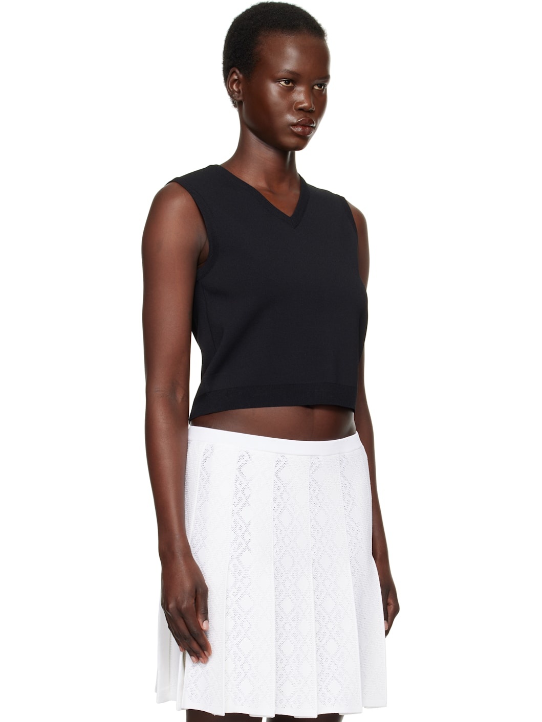 Black Sleeveless V-Neck Vest - 2