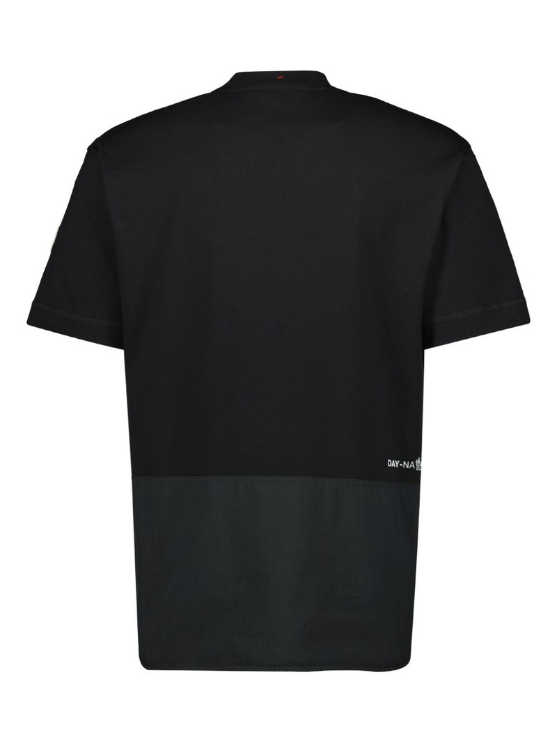 Moncler Grenoble multi-pocket T-shirt outlook