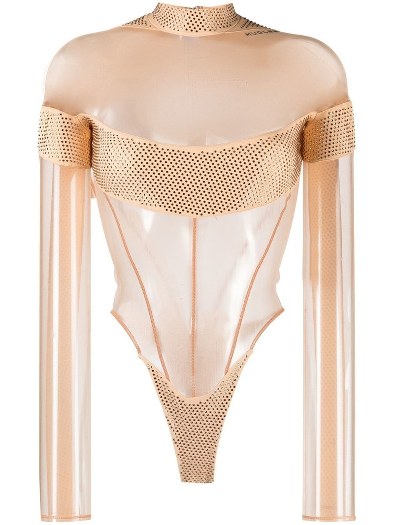 logo-plaque sheer-panels body 1