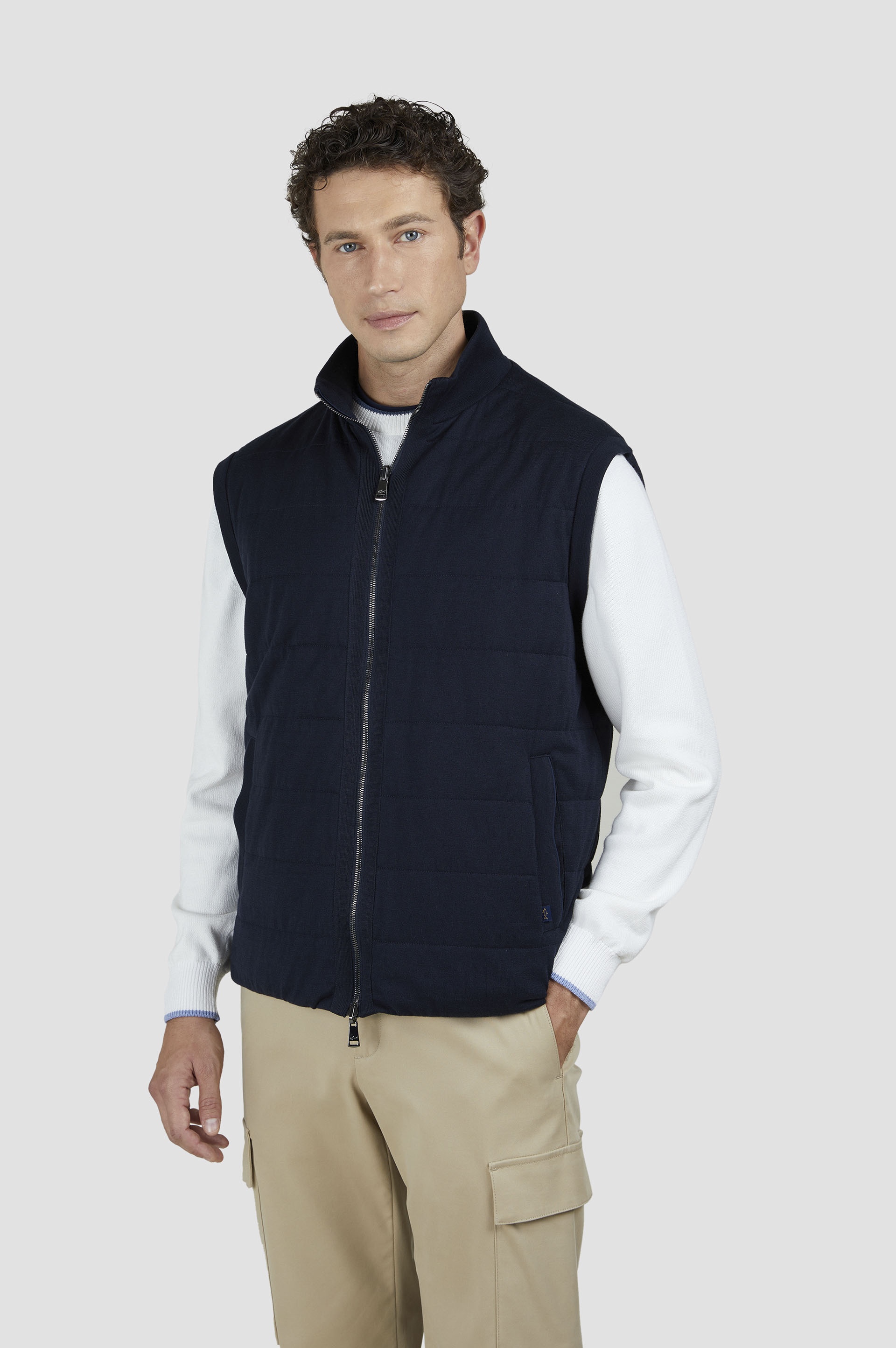REVERSIBLE VEST IN COTTON, SILK, AND TYPHOON® PLATINUM - 6