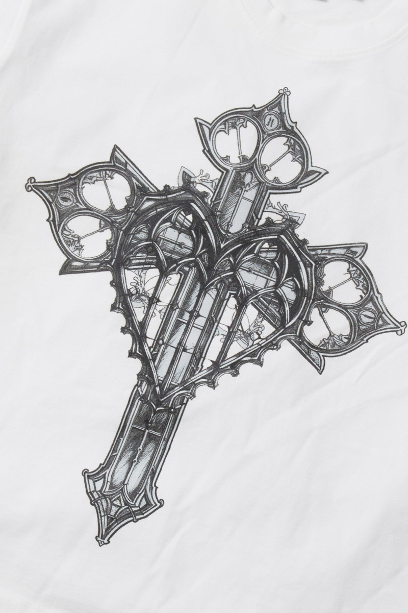 WHO DECIDES WAR CROSSED HEART SHORT SLEEVE outlook