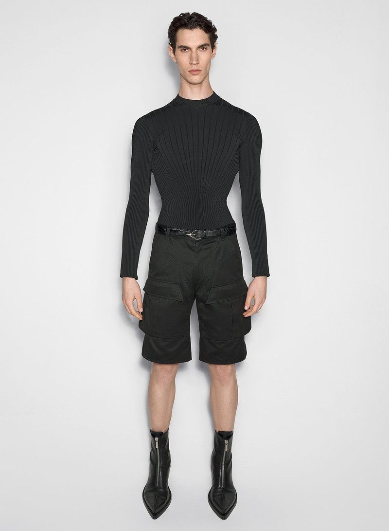 black cargo shorts 1