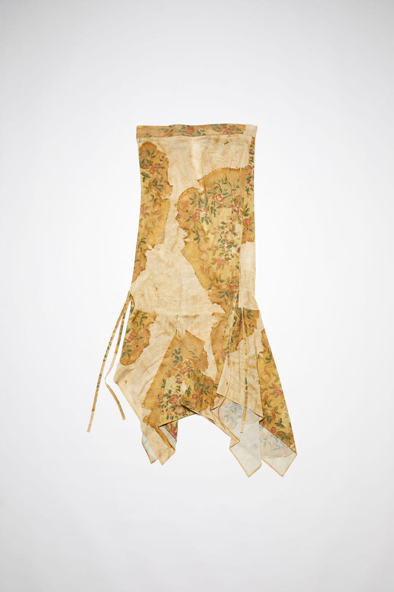 Asymmetric carpet print skirt - Beige/ecru 1