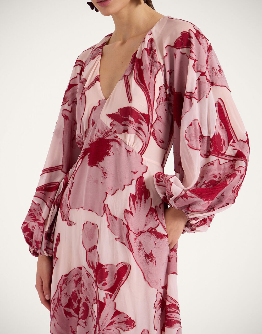 Eve-Ning V Dress - 7