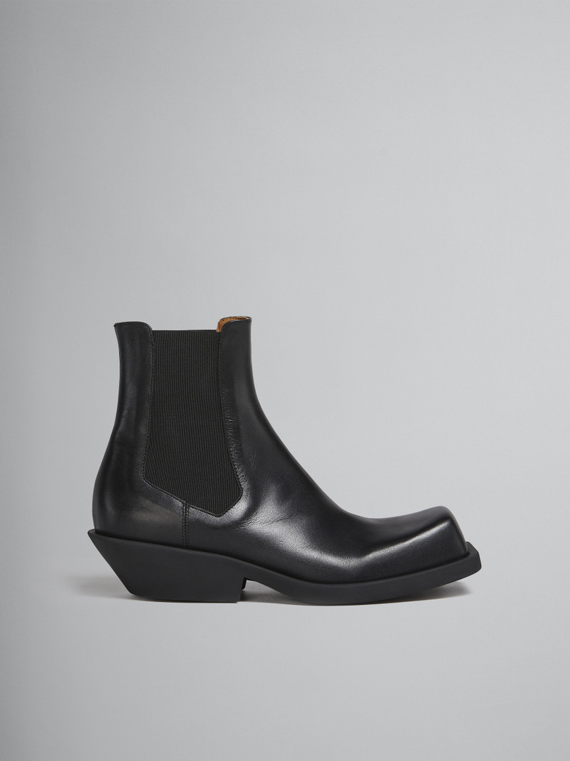 BLACK LEATHER CHELSEA BOOT 1