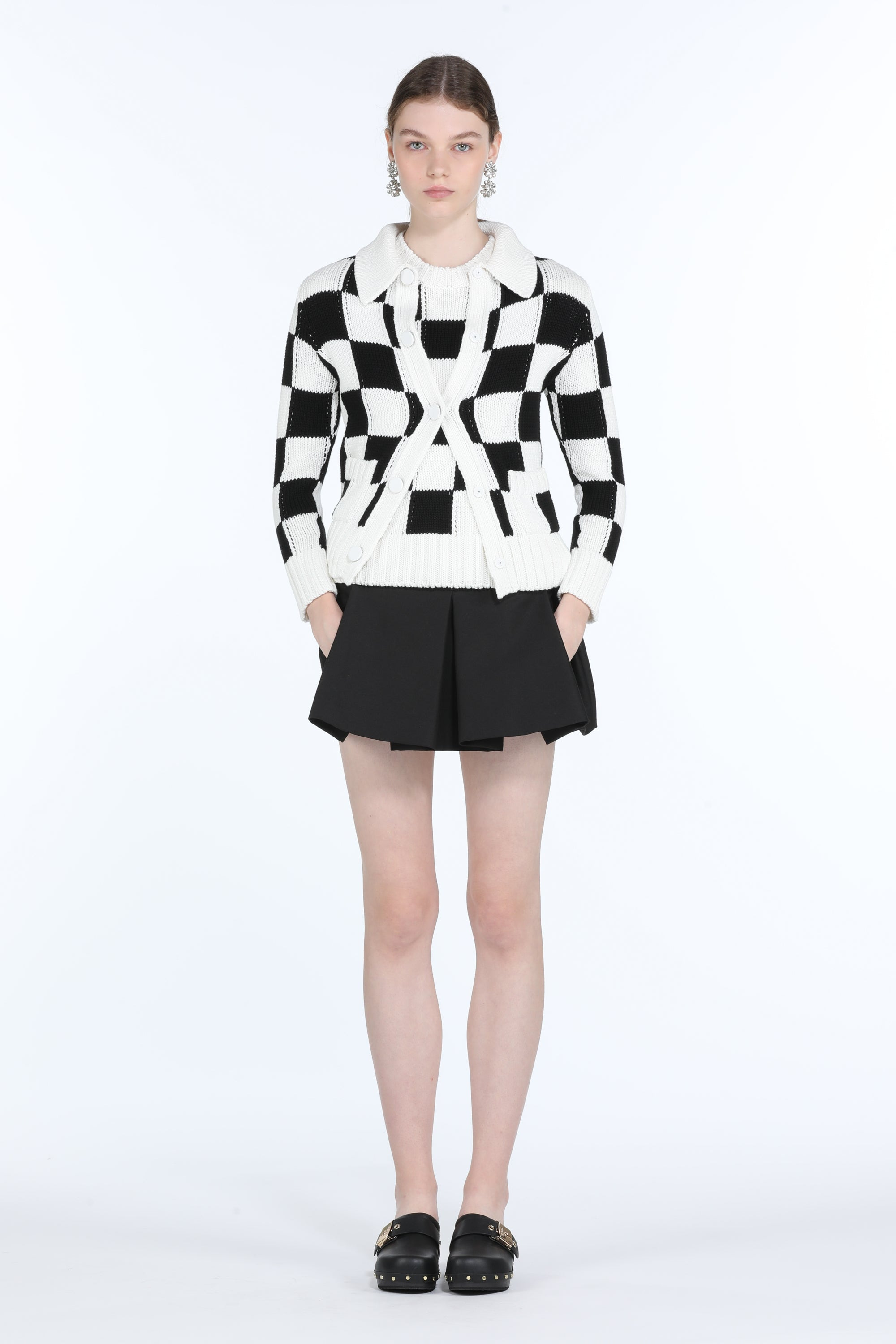 CHECKERED CREW-NECK KNIT TOP - 4