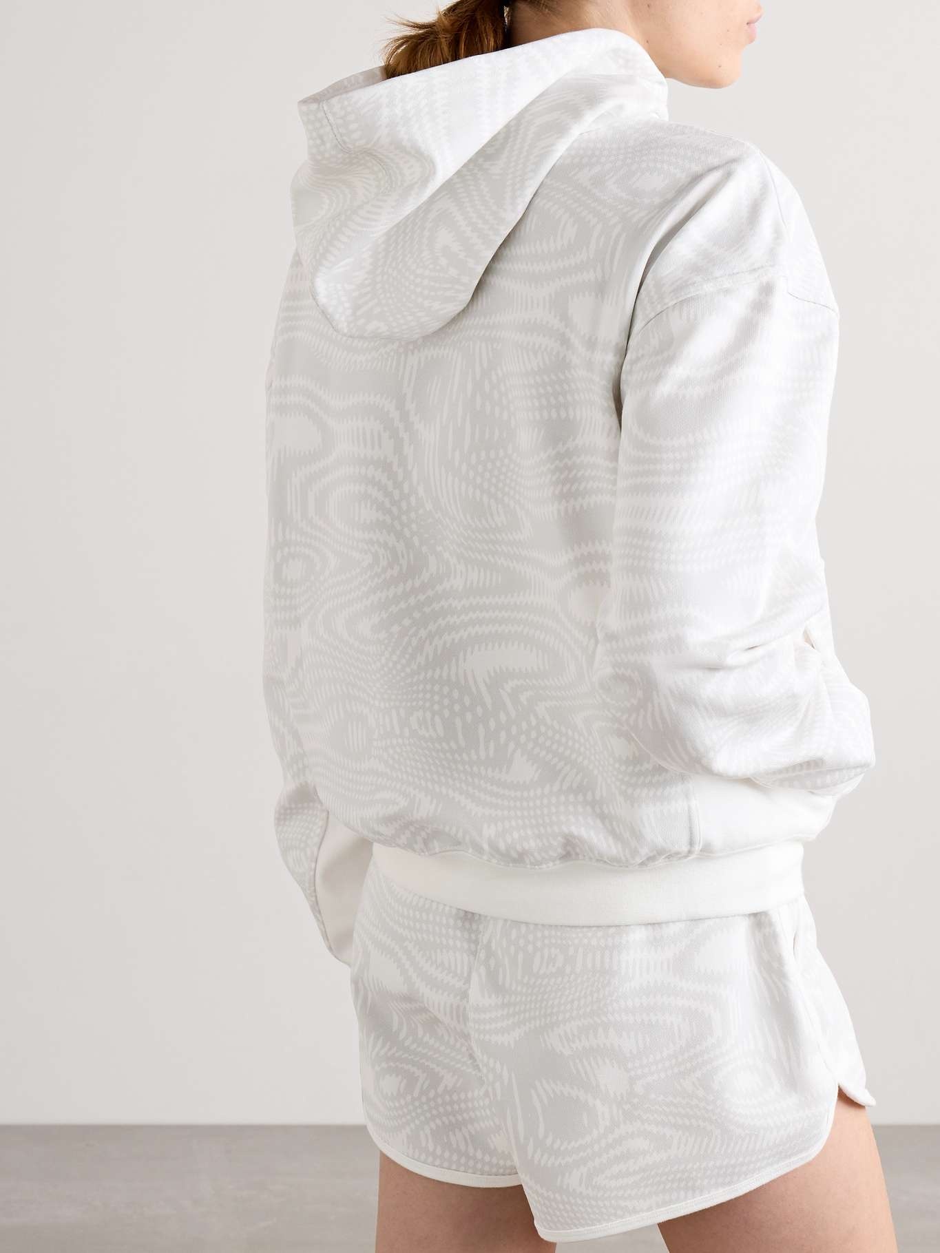 NikeCourt Heritage cropped printed Dri-FIT hoodie - 3