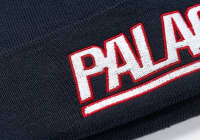 PALACE GIGANTIC BEANIE NAVY outlook