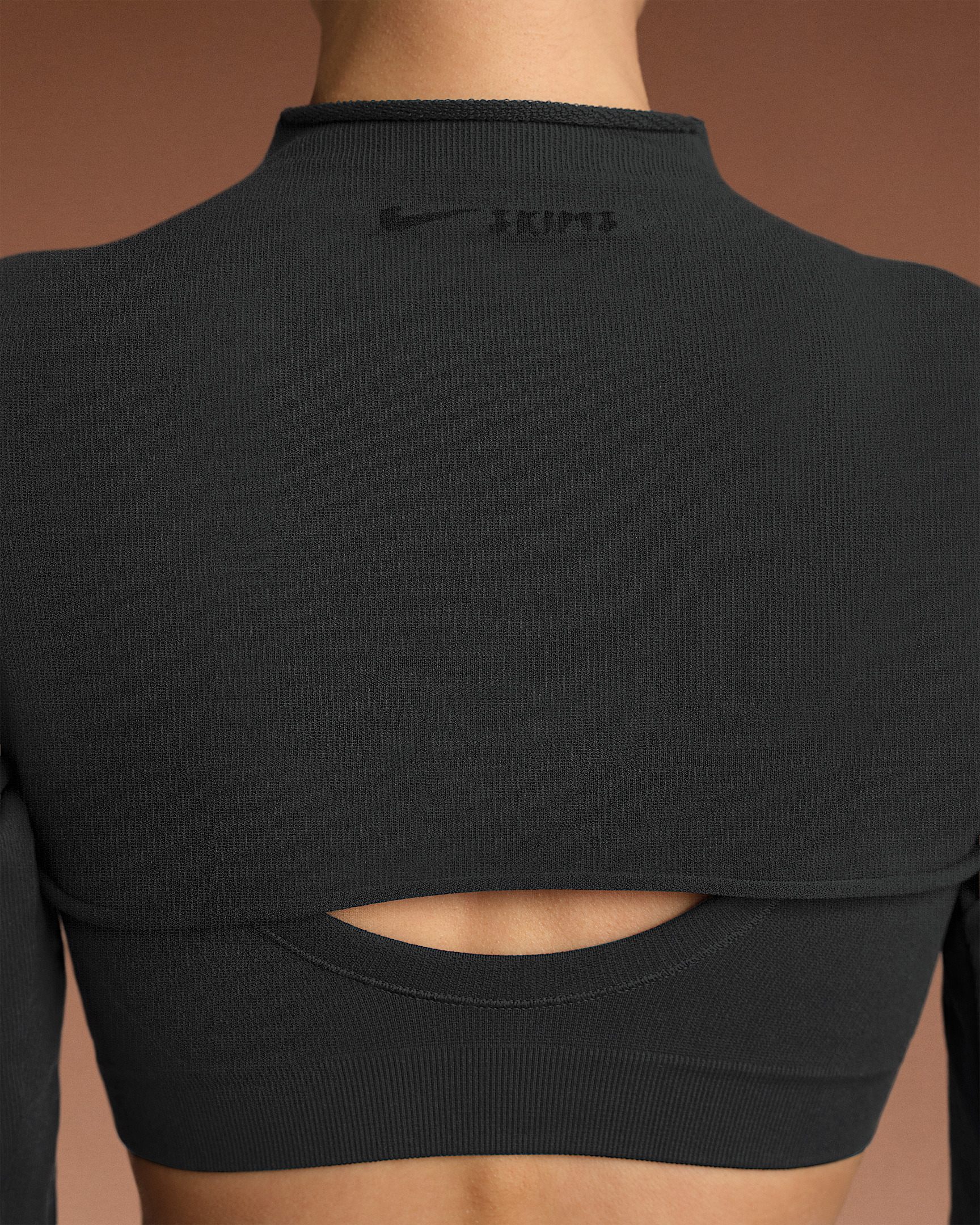 NikeSKIMS Vintage Seamless Women's Long-Sleeve Shrug - 6
