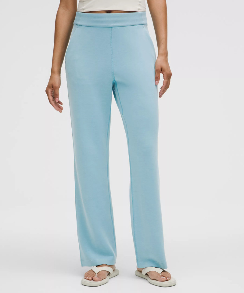 Softstreme High-Rise Straight-Leg Pant *Regular 1