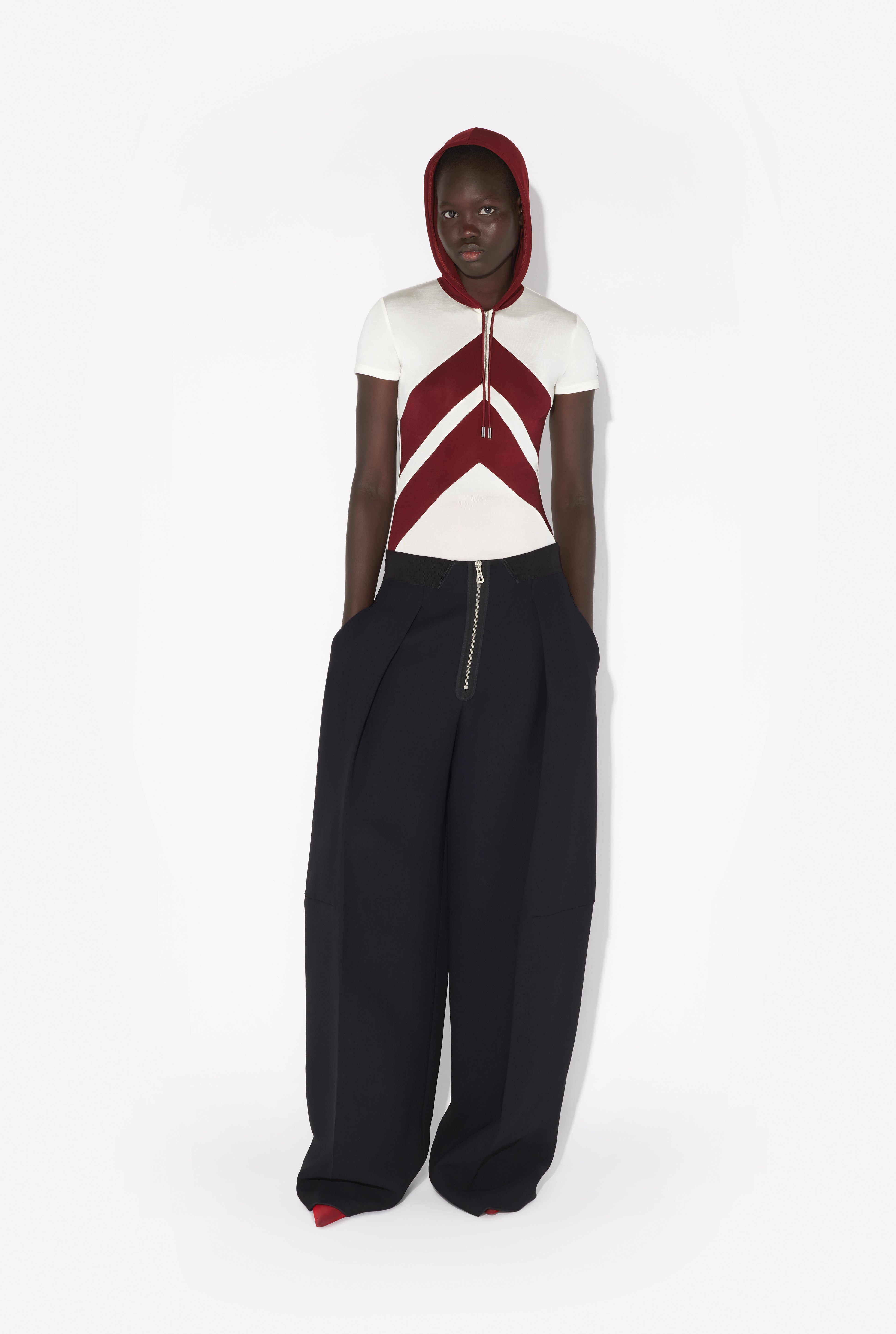 THE WHITE T-SHIRT WITH CHEVRONS - 4