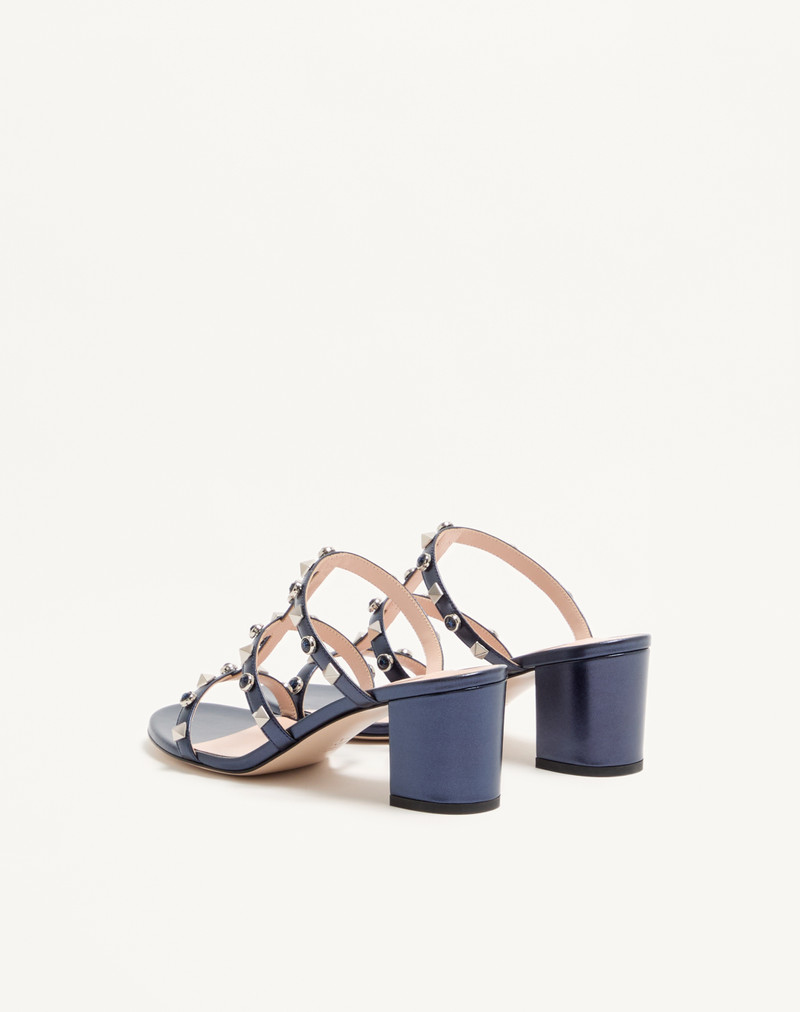 ROCKSTUD SLIDE SANDAL IN LAMINATED NAPPA WITH CABOCHON 60MM 4