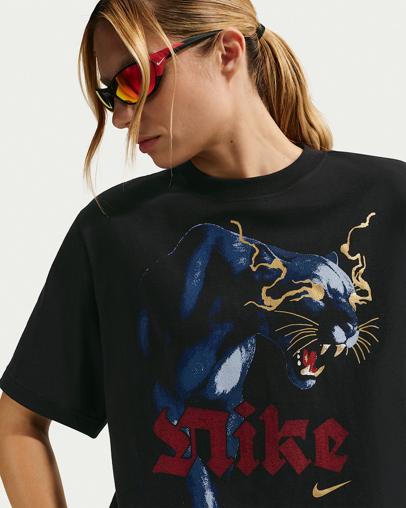 Nike Sportswear Essentials Women's Loose T-Shirt 3