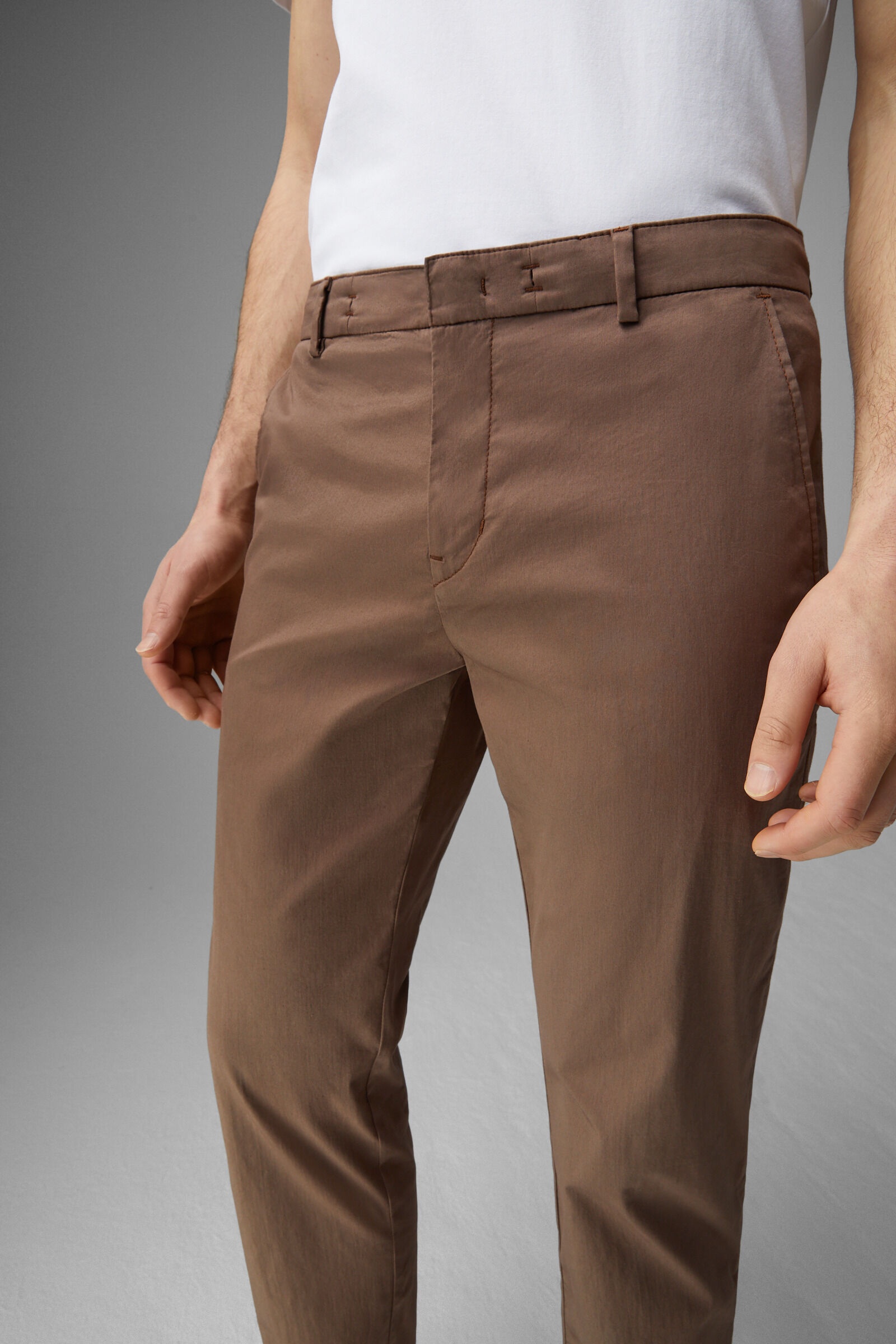 Riley Chinos in Brown - 5