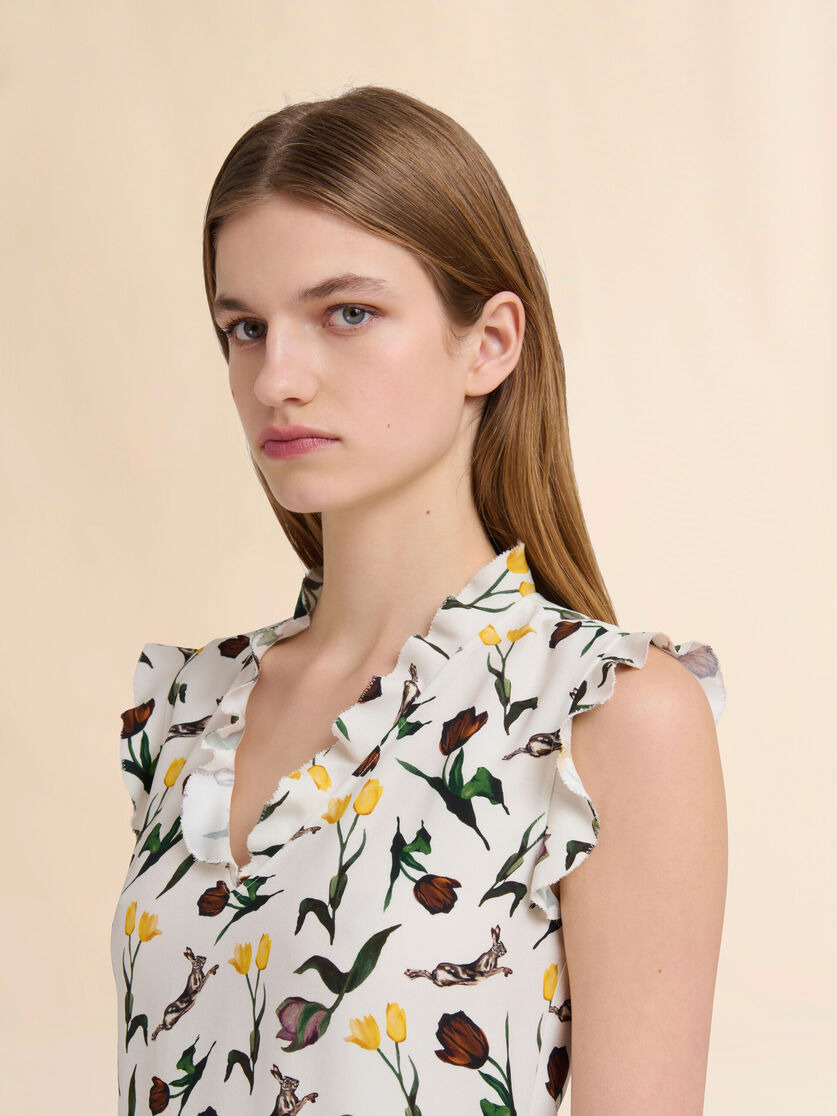 CREAM ENVERS SATIN DRESS WITH TULIPS AND HARES PRINT - 4