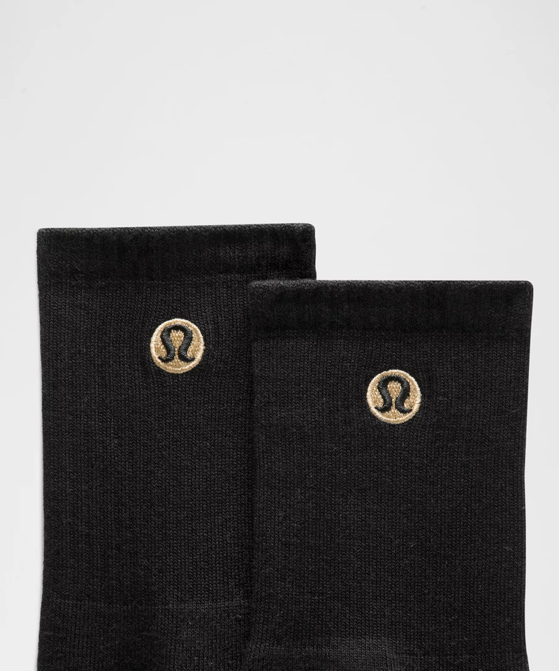 lululemon Unisex Daily Essential Quarter Socks outlook