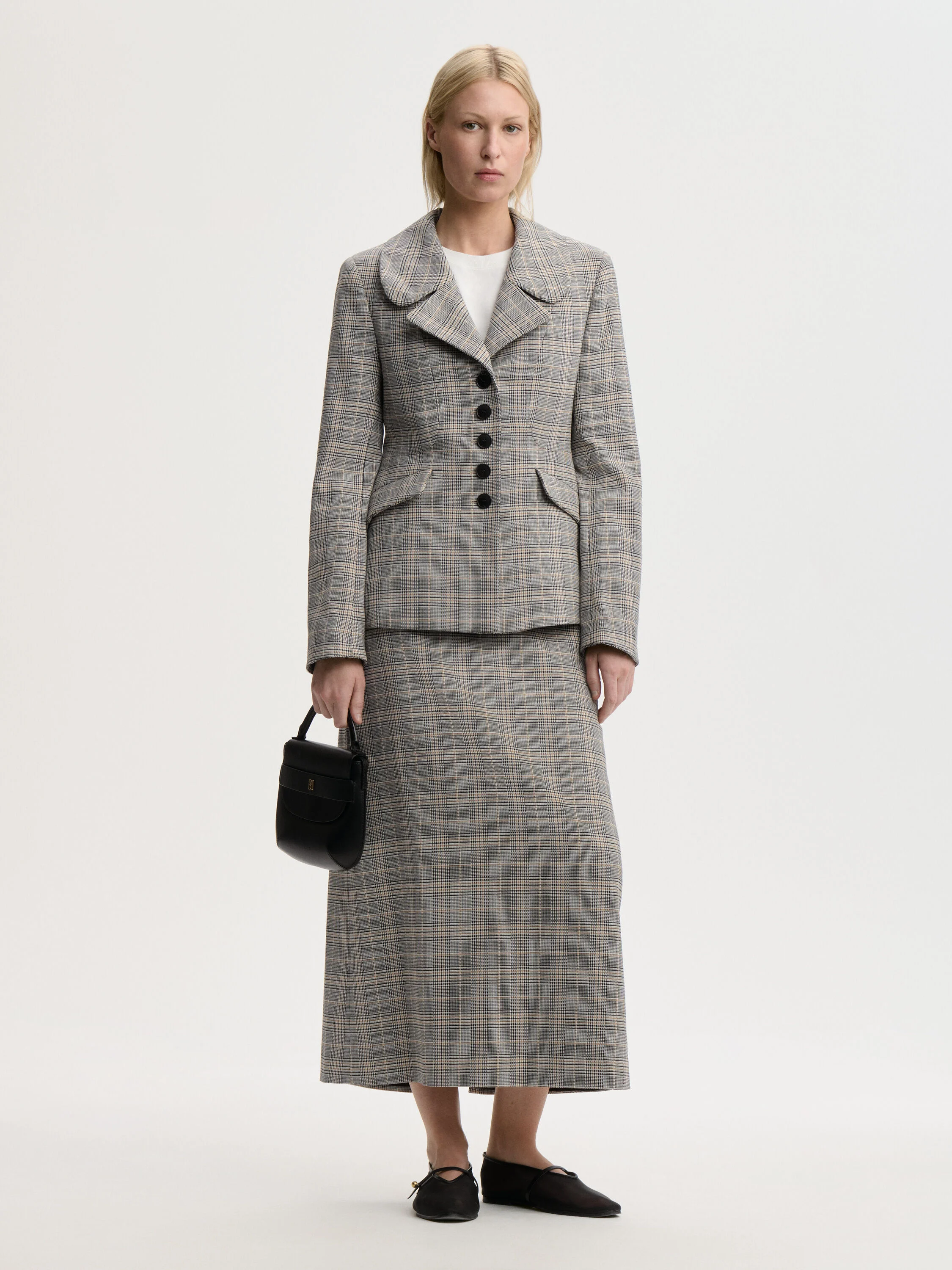 EXCLUSIVE: Palomie Suit maxi skirt - 1