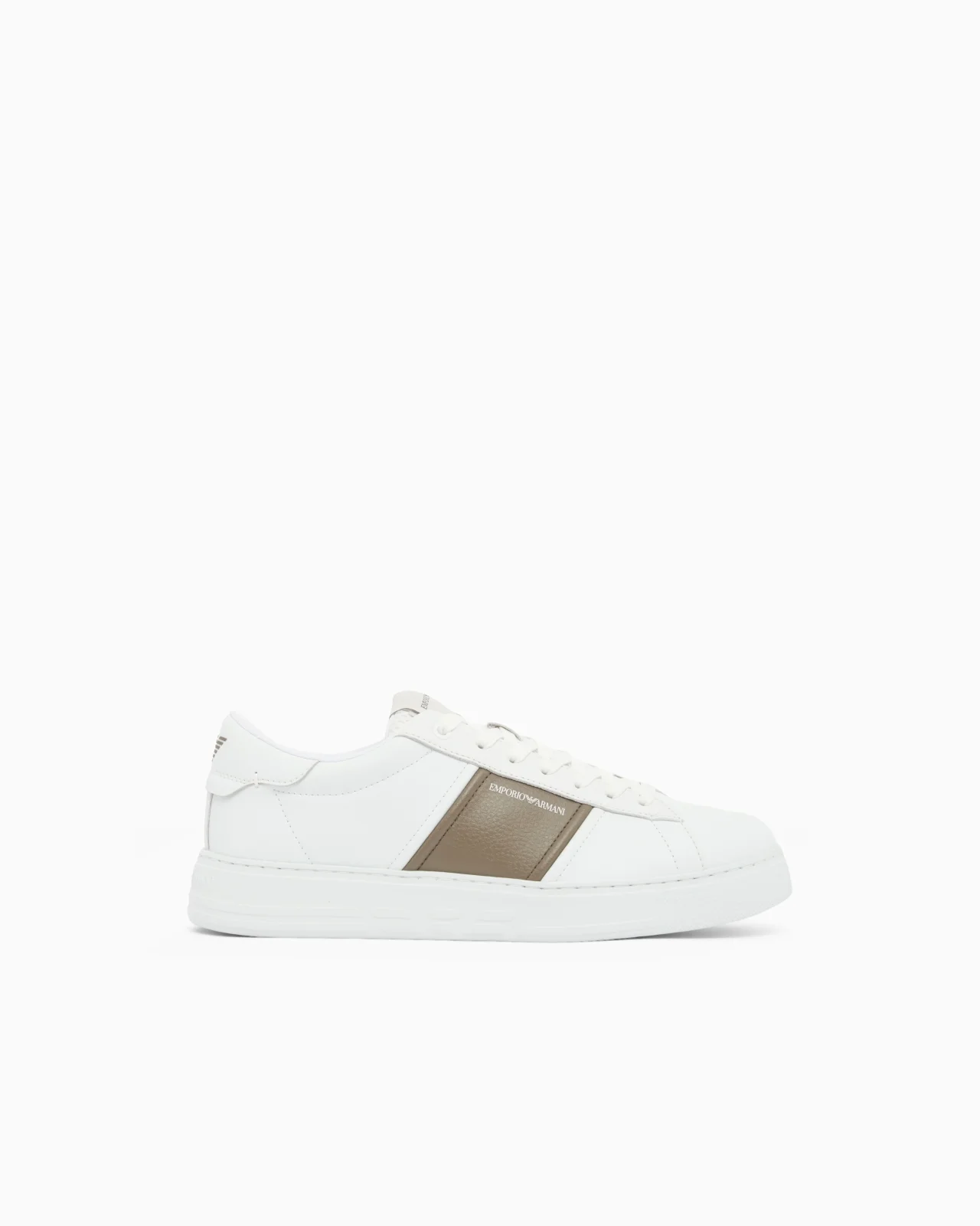 LEATHER SNEAKERS WITH AN EMBOSSED LOGO AND CONTRASTING PANEL - 1