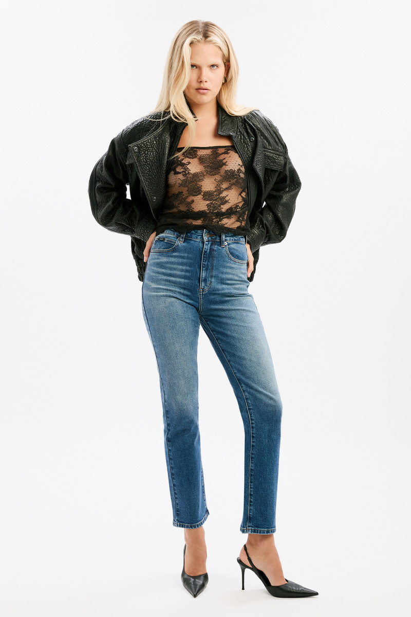 BARDOT Lenna Straight Leg Jean In Washed Indigo outlook
